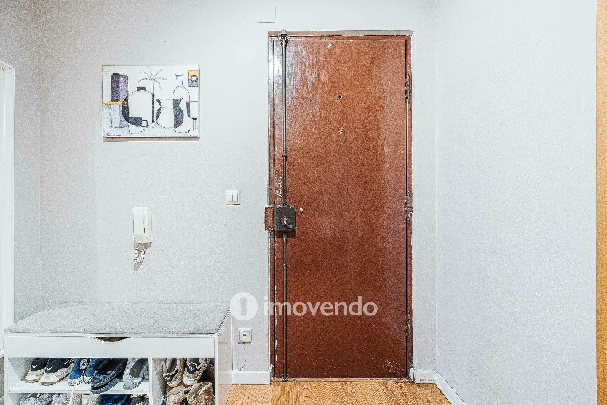 Apartamento T3 Duplex remodelado, com áreas amplas, em Corroios