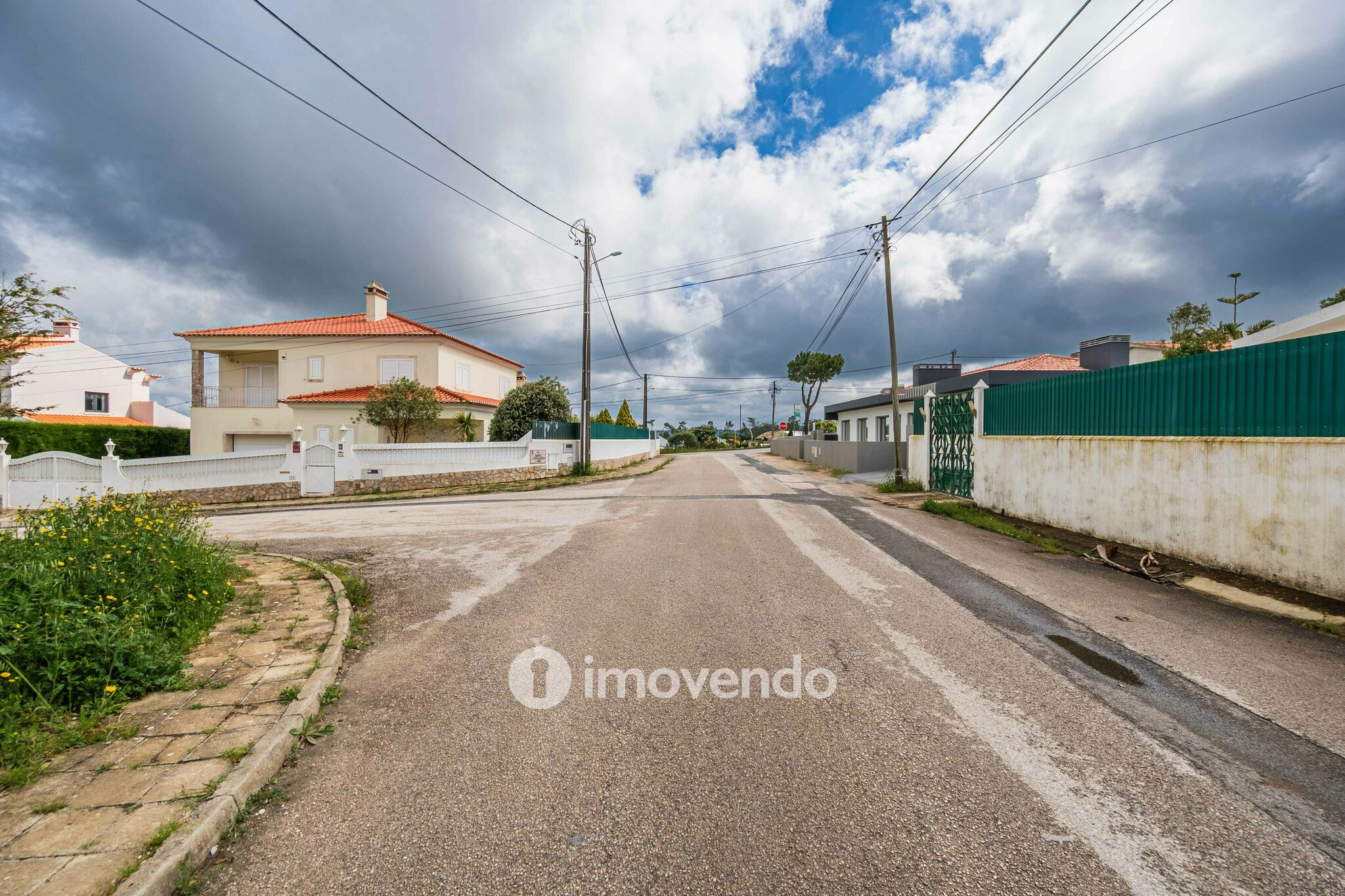 Moradia T4, com garagem e piscina, em Pinhal de Frades, Ericeira
