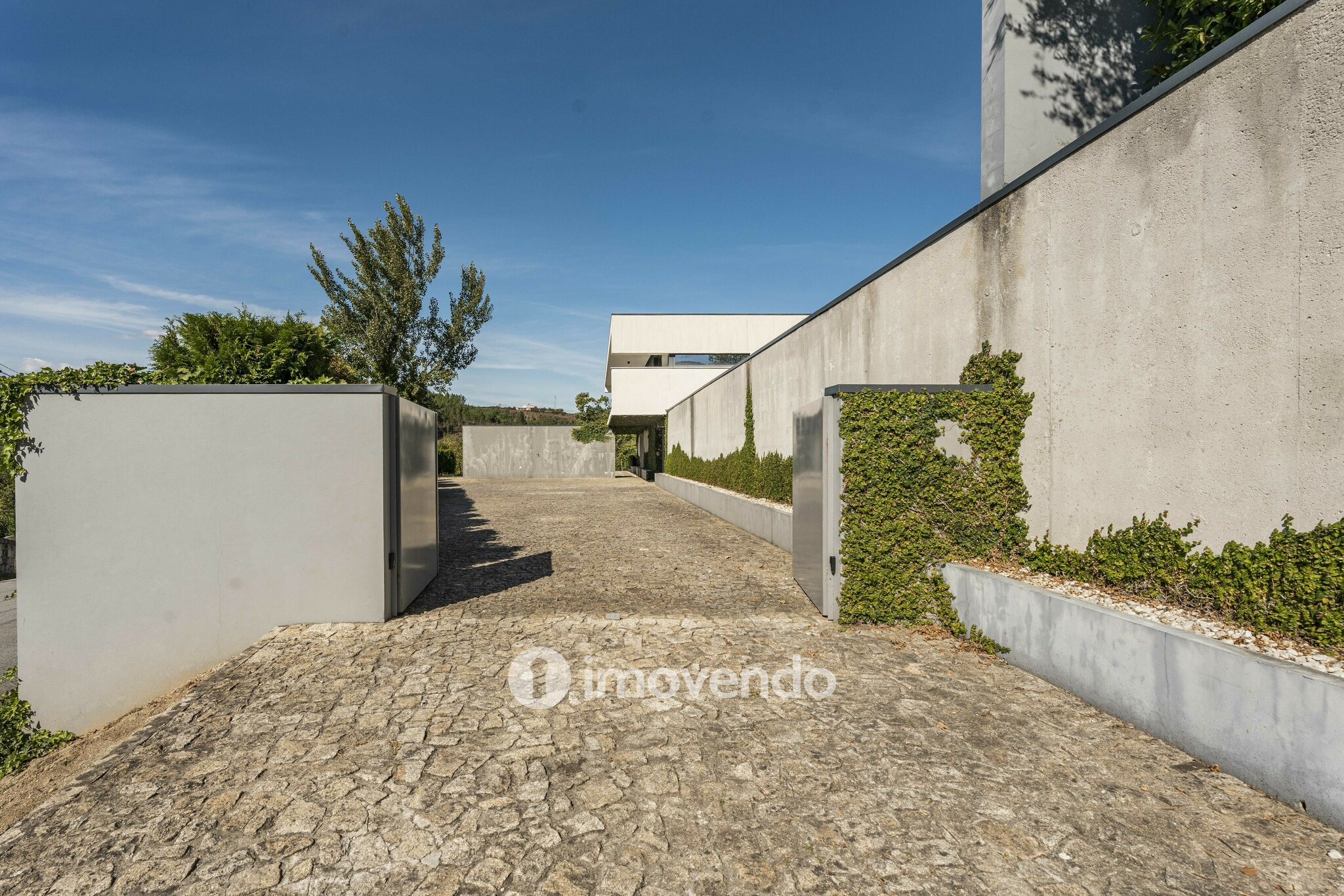 Moradia T3 única, mobilada e equipada, em Cabeceiras de Basto