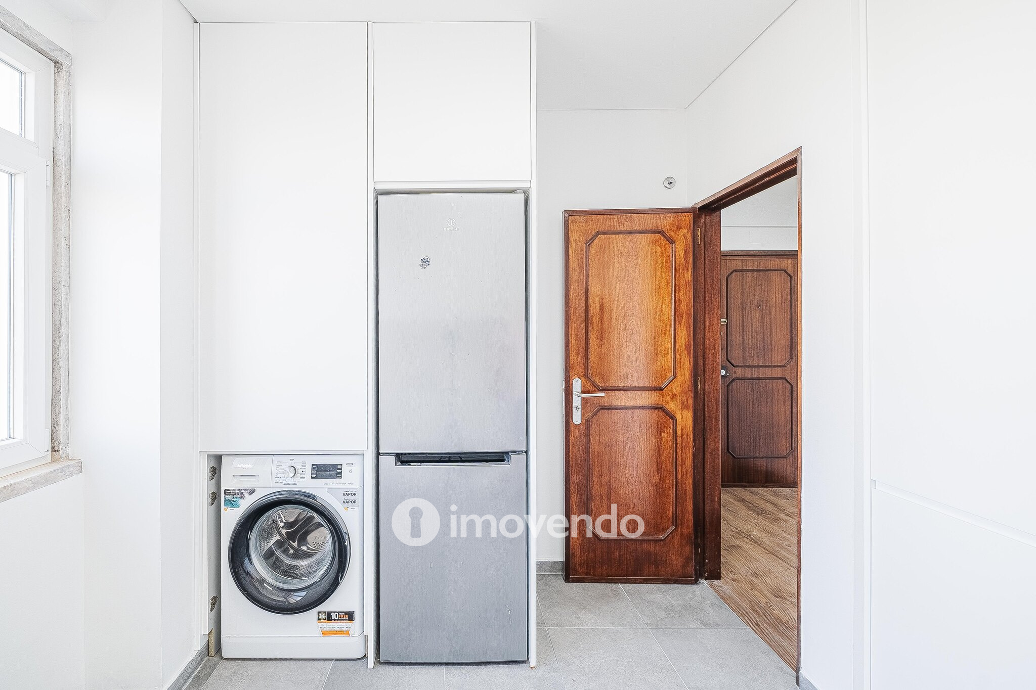 Apartamento T2 remodelado, com cozinha equipada, na Reboleira