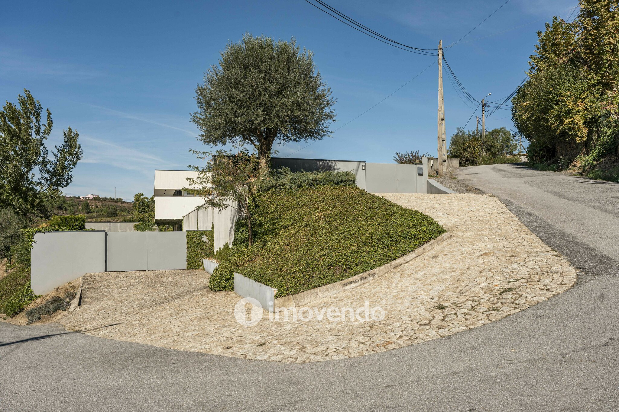 Moradia T3 única, mobilada e equipada, em Cabeceiras de Basto