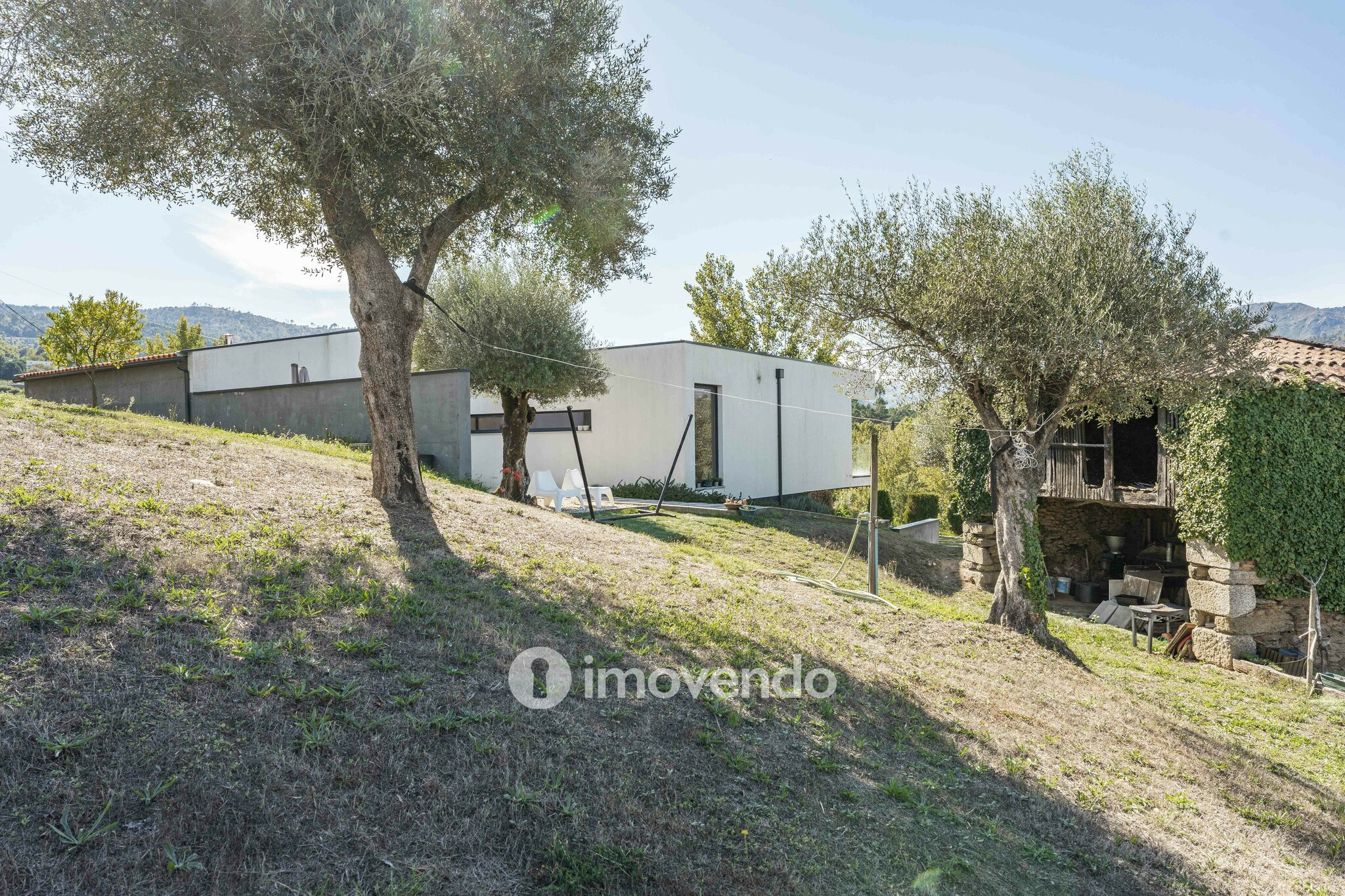 Moradia T3 única, mobilada e equipada, em Cabeceiras de Basto