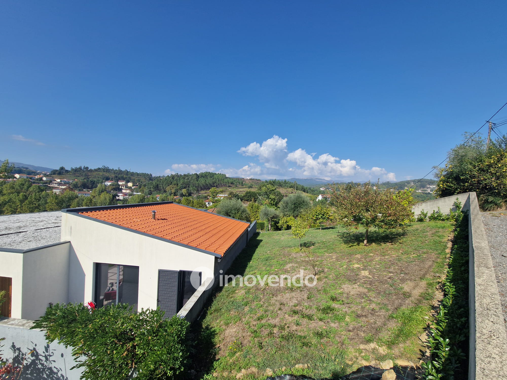 Moradia T3 única, mobilada e equipada, em Cabeceiras de Basto