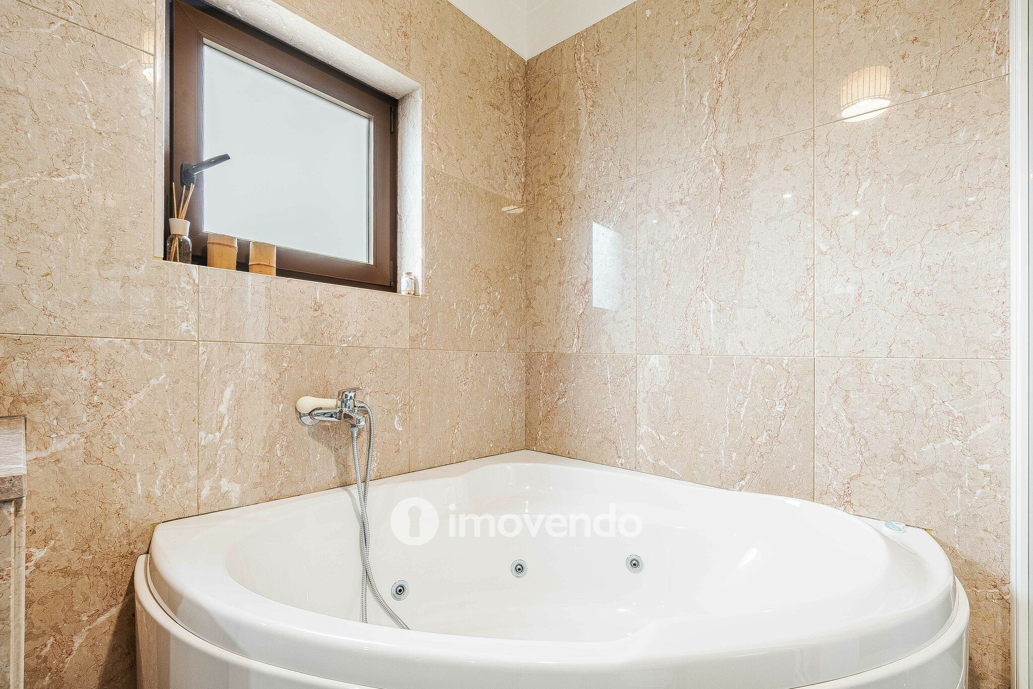 Moradia T4, com garagem e piscina, em Pinhal de Frades, Ericeira