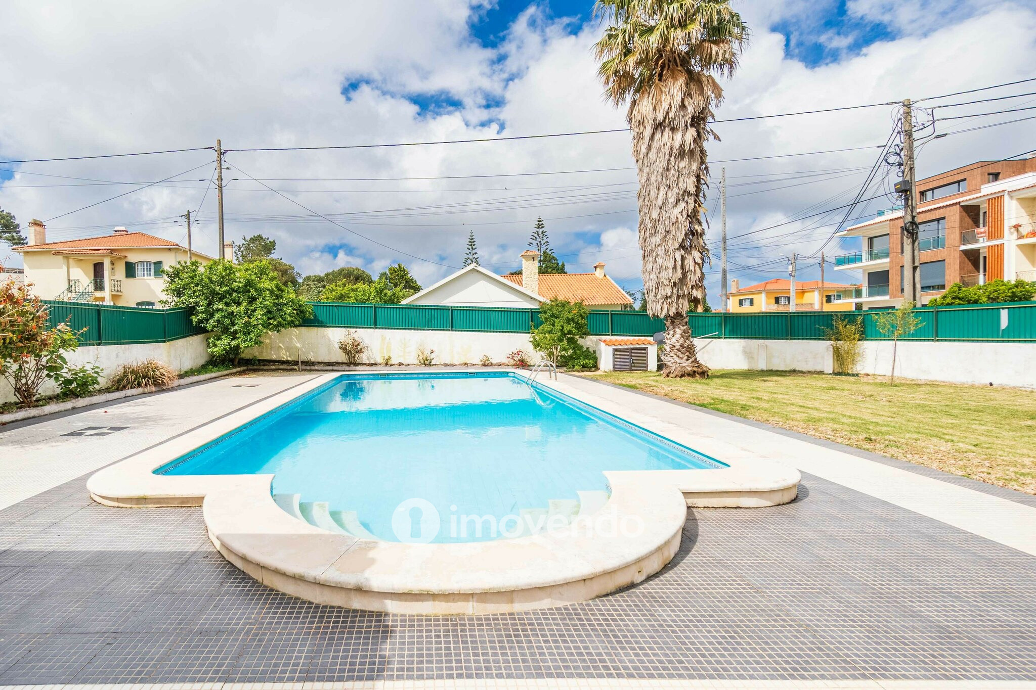 Moradia T4, com garagem e piscina, em Pinhal de Frades, Ericeira