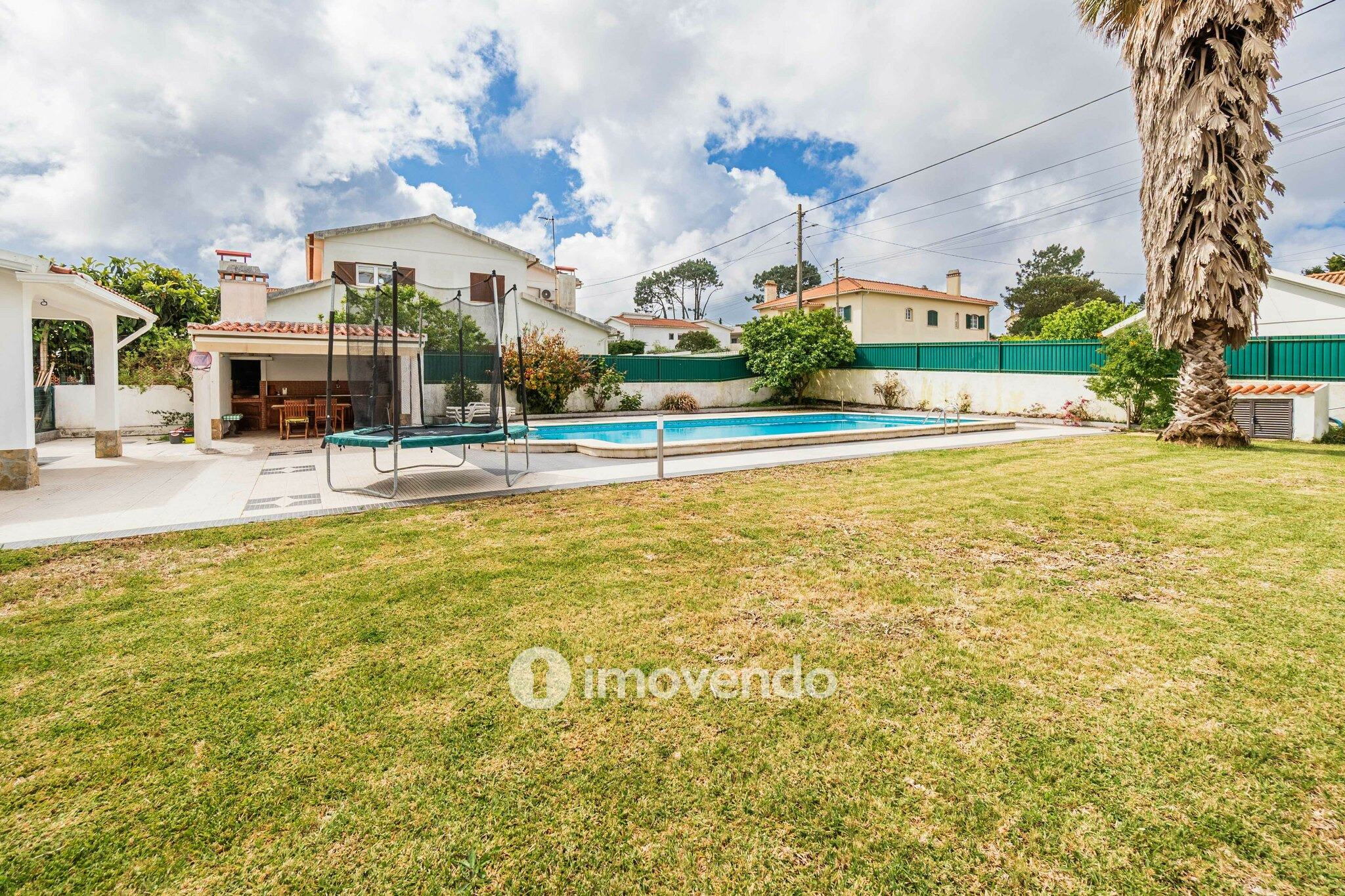 Moradia T4, com garagem e piscina, em Pinhal de Frades, Ericeira