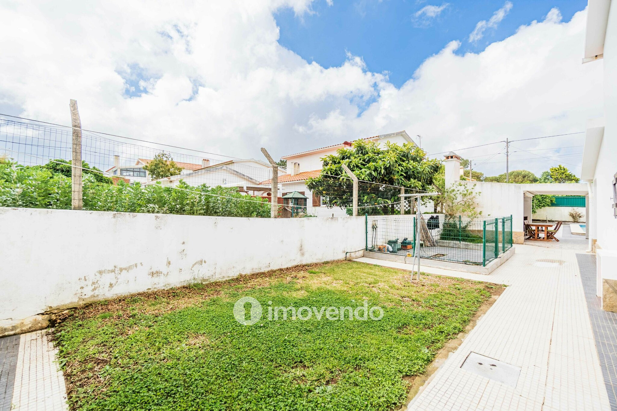 Moradia T4, com garagem e piscina, em Pinhal de Frades, Ericeira