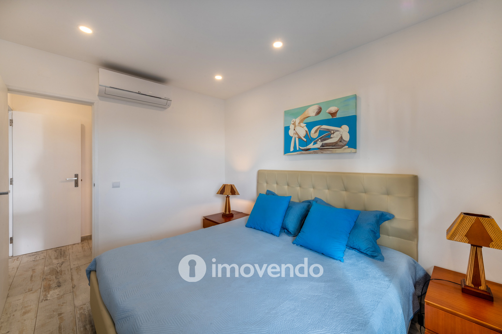 Apartamento T2, com cozinha equipada e vista mar, em Albufeira