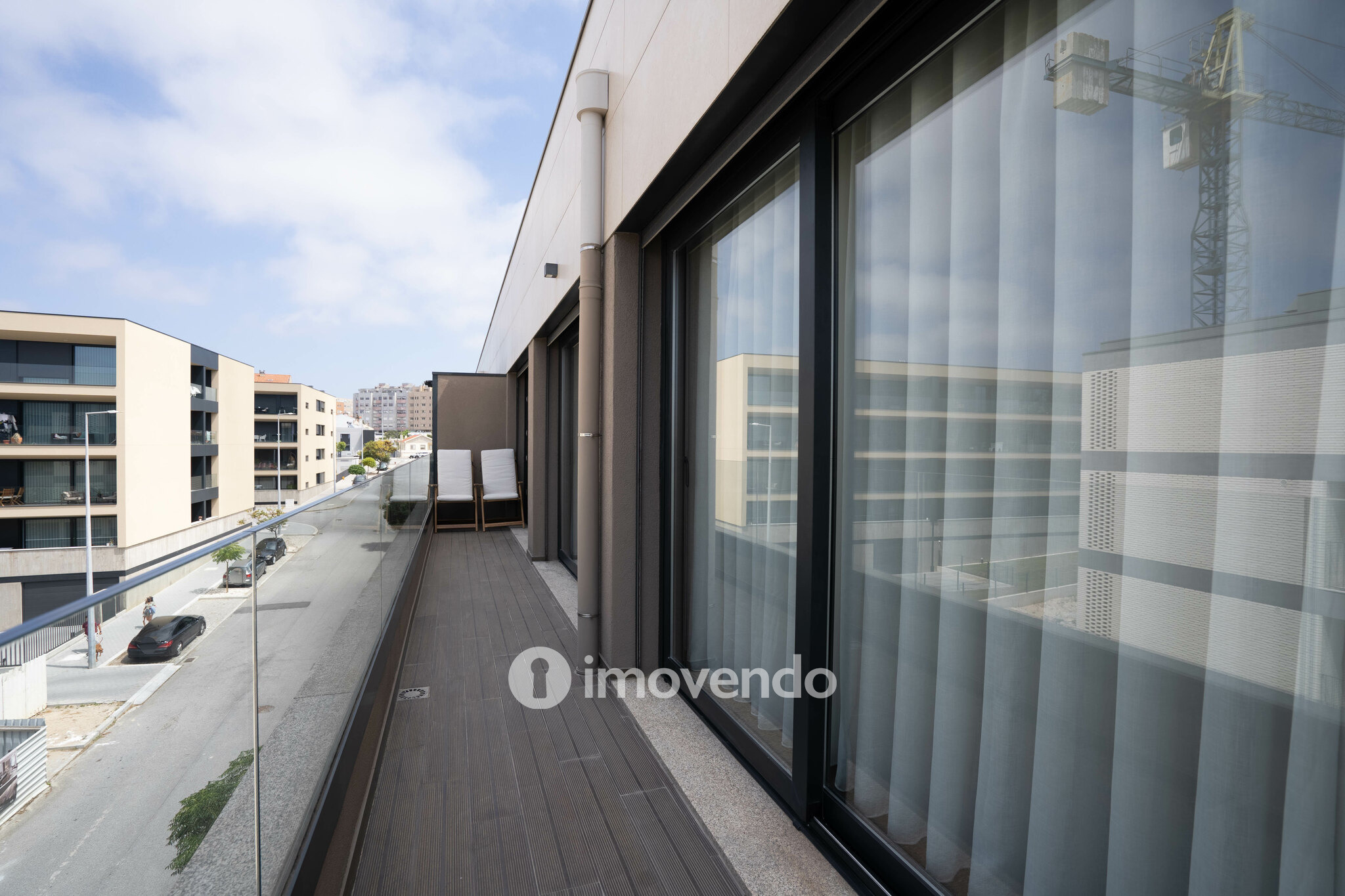 Penthouse T3 com varandas com vista mar e garagem, na Madalena