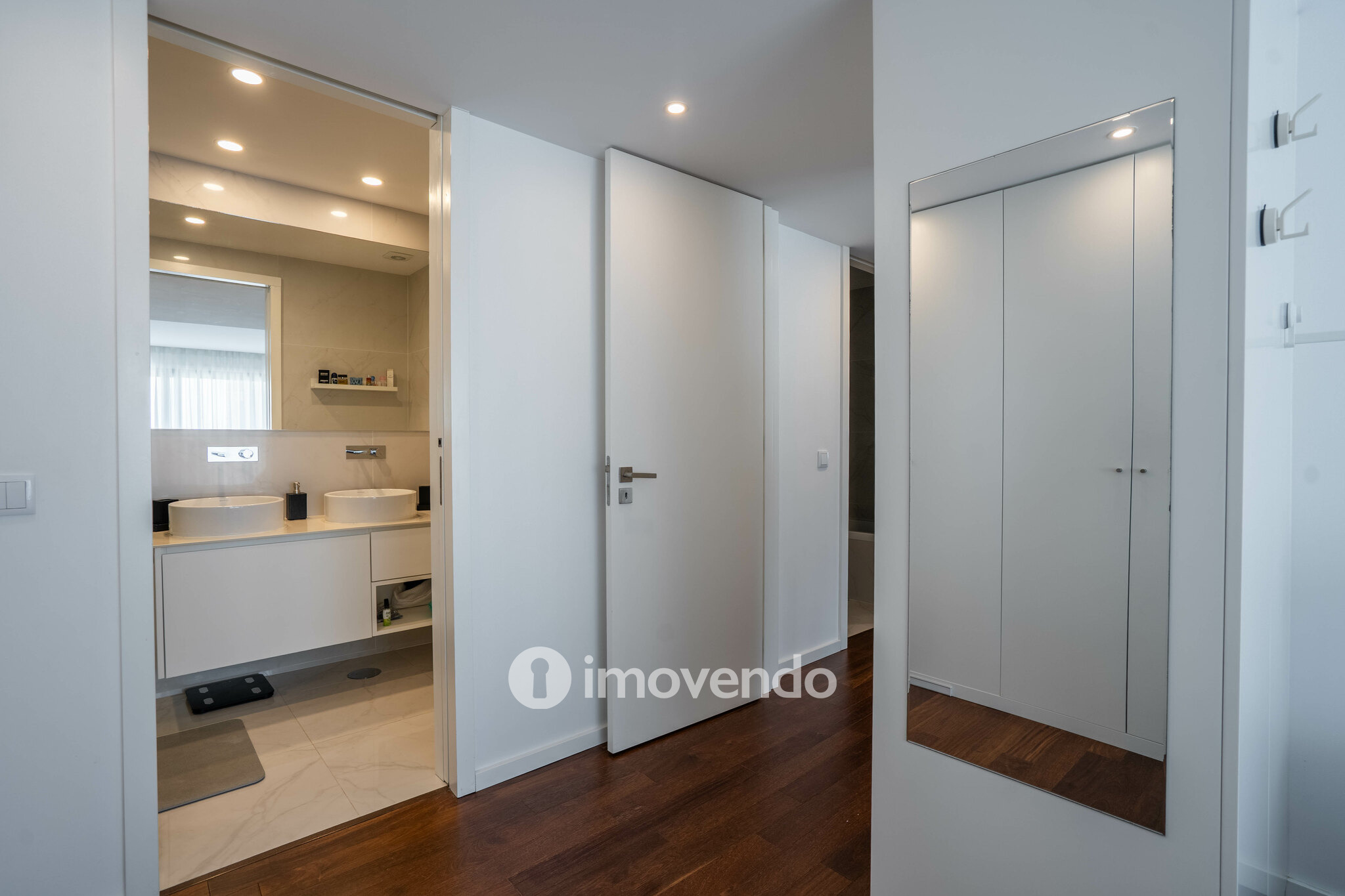 Penthouse T3 com varandas com vista mar e garagem, na Madalena