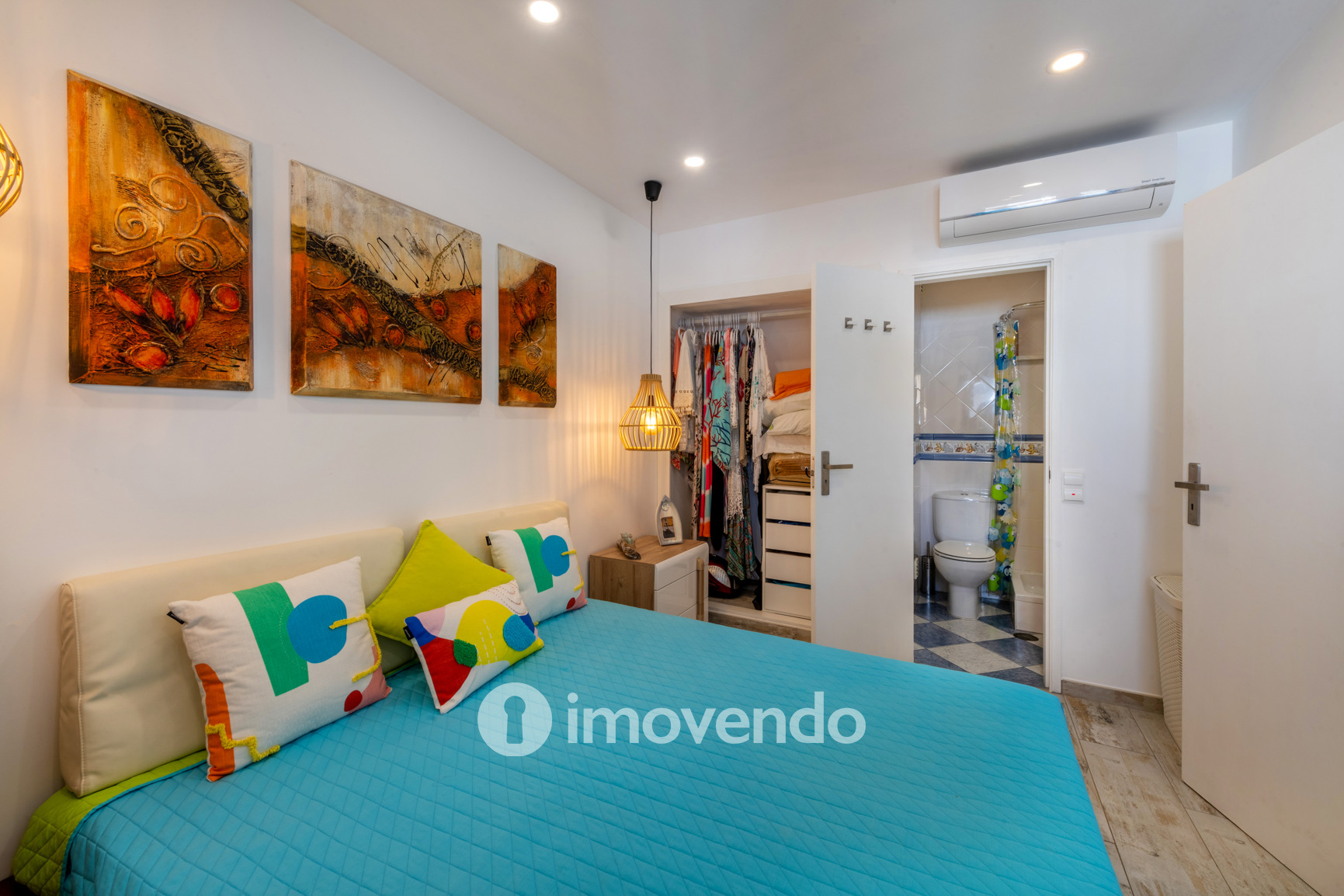 Apartamento T2, com cozinha equipada e vista mar, em Albufeira