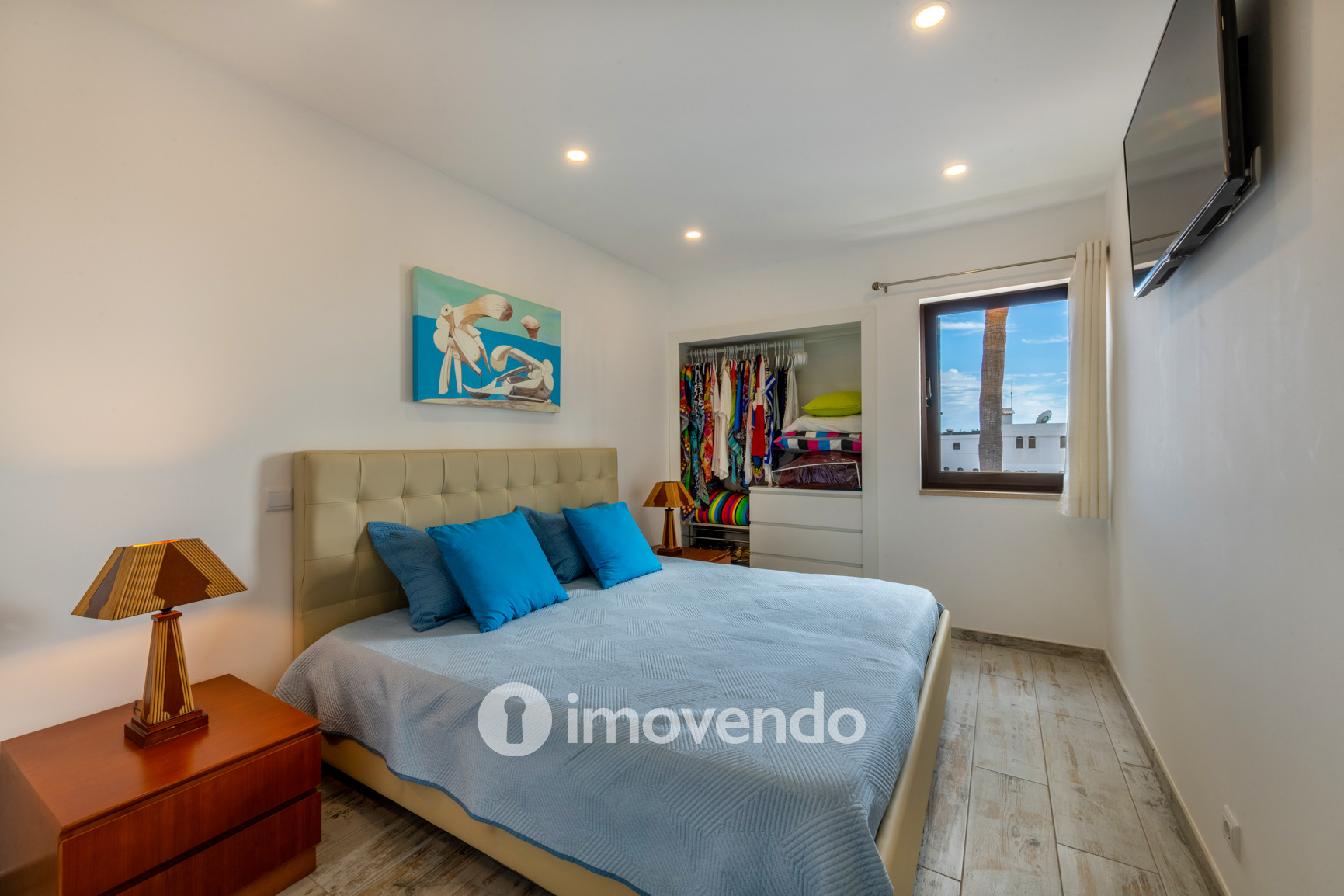 Apartamento T2, com cozinha equipada e vista mar, em Albufeira