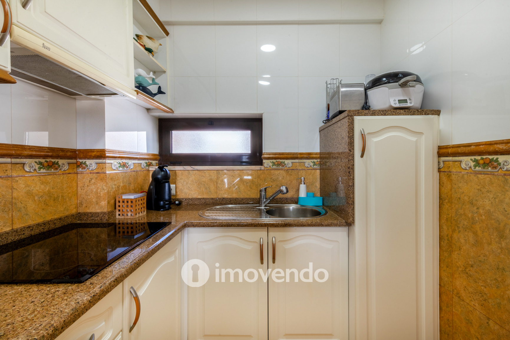 Apartamento T2, com cozinha equipada e vista mar, em Albufeira