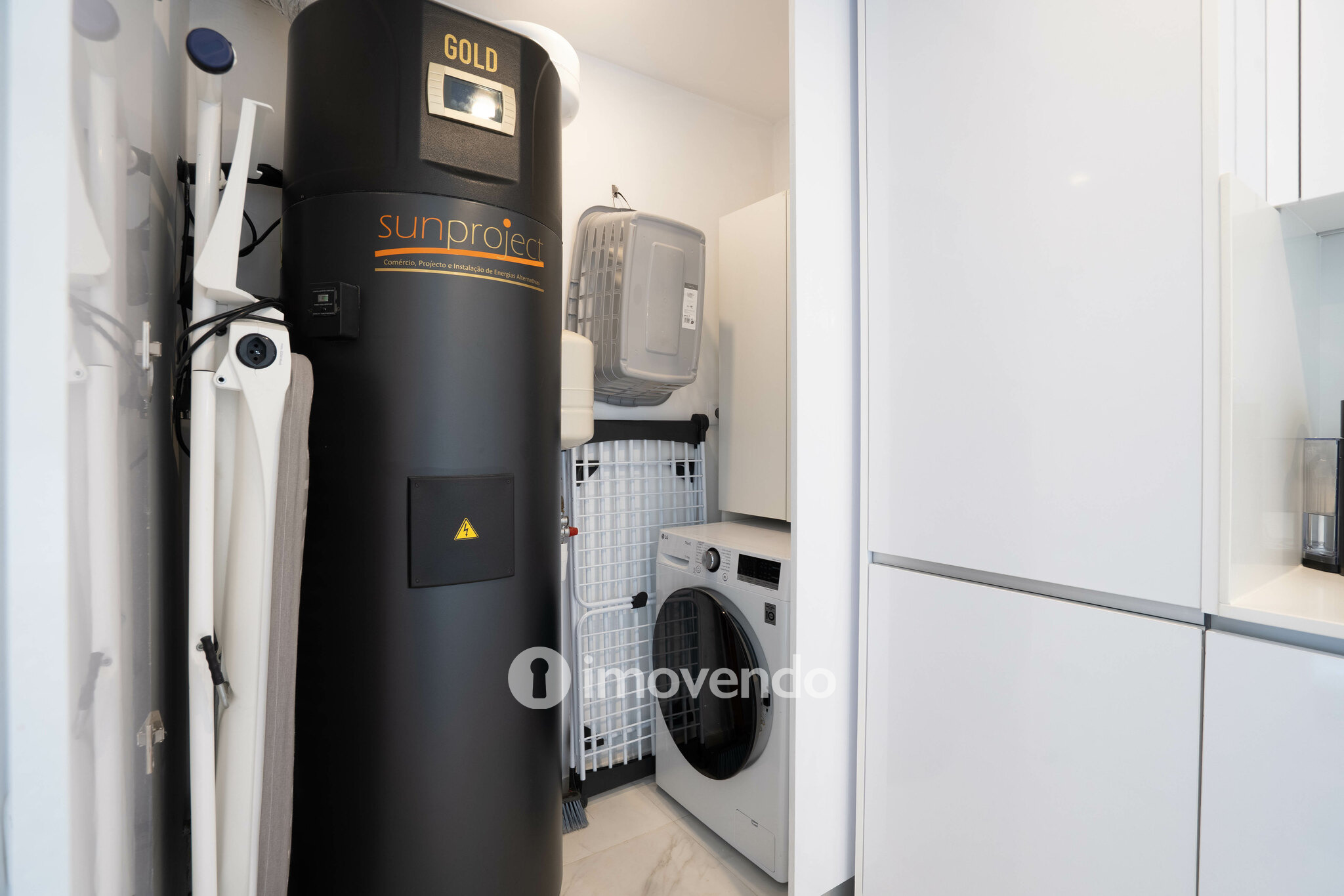 Penthouse T3 com varandas com vista mar e garagem, na Madalena