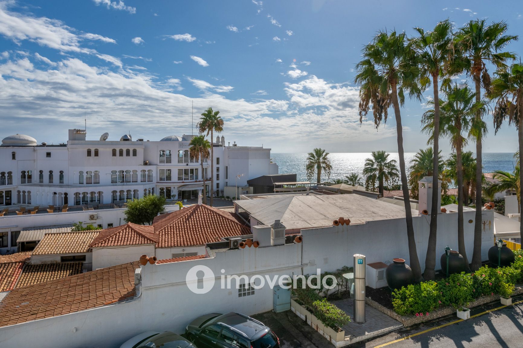 Apartamento T2, com cozinha equipada e vista mar, em Albufeira