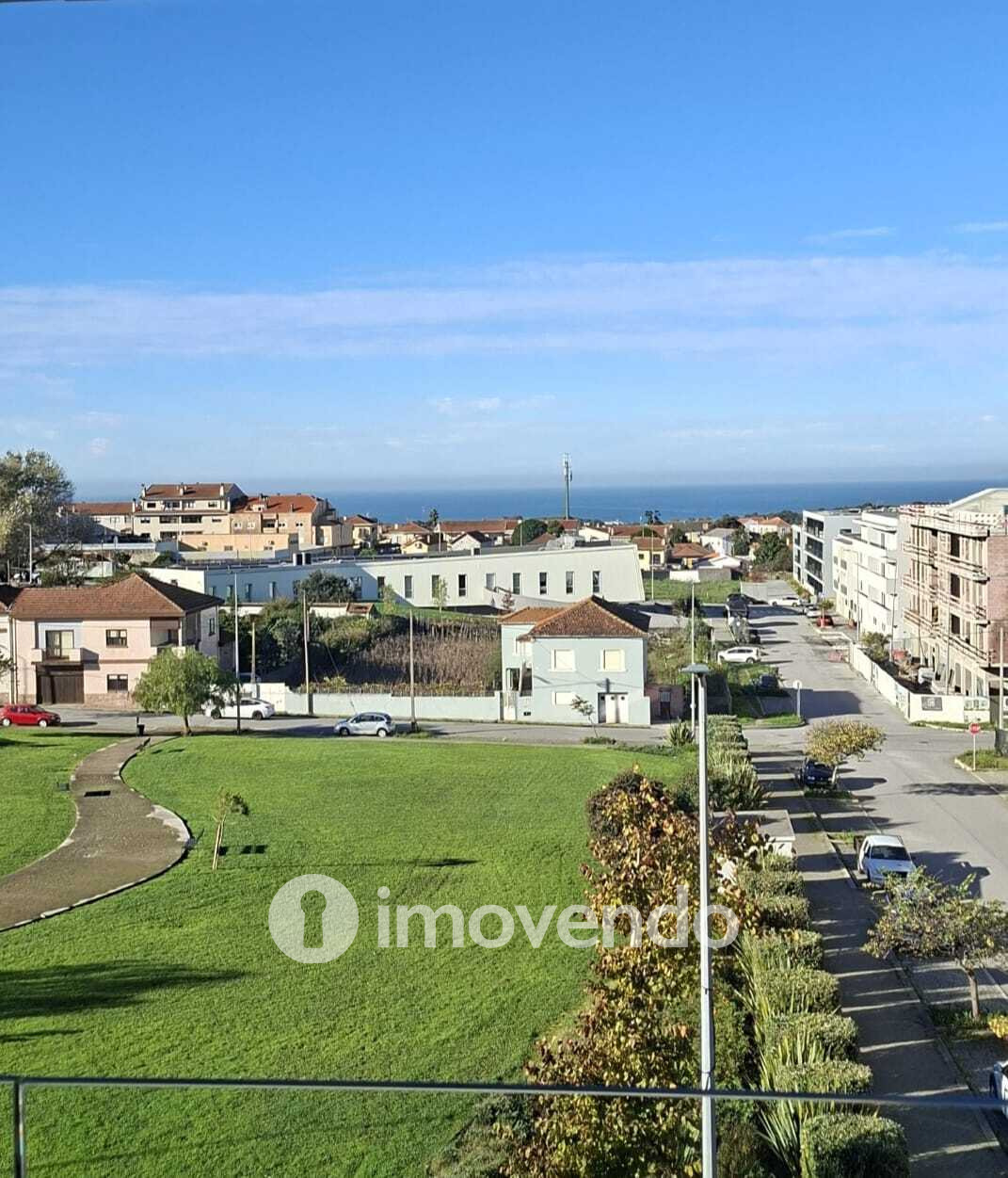 Penthouse T3 com varandas com vista mar e garagem, na Madalena