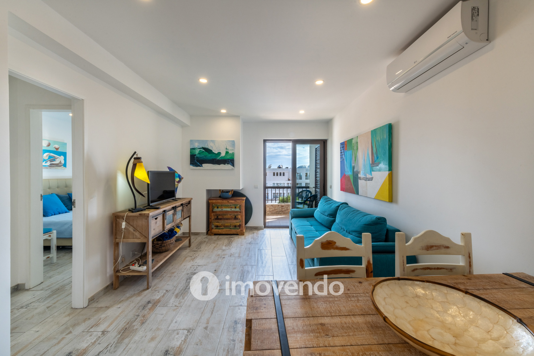 Apartamento T2, com cozinha equipada e vista mar, em Albufeira