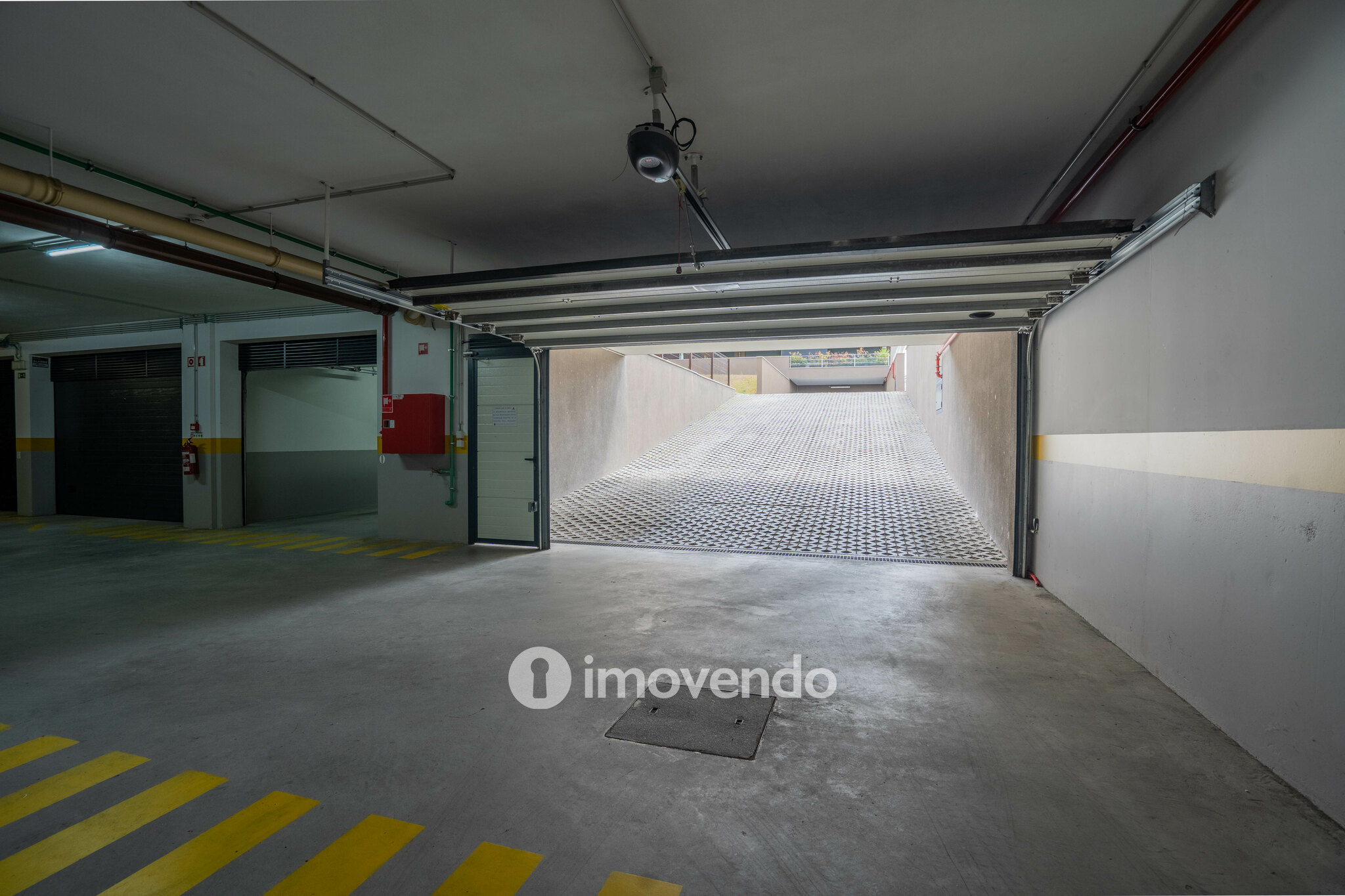 Penthouse T3 com varandas com vista mar e garagem, na Madalena