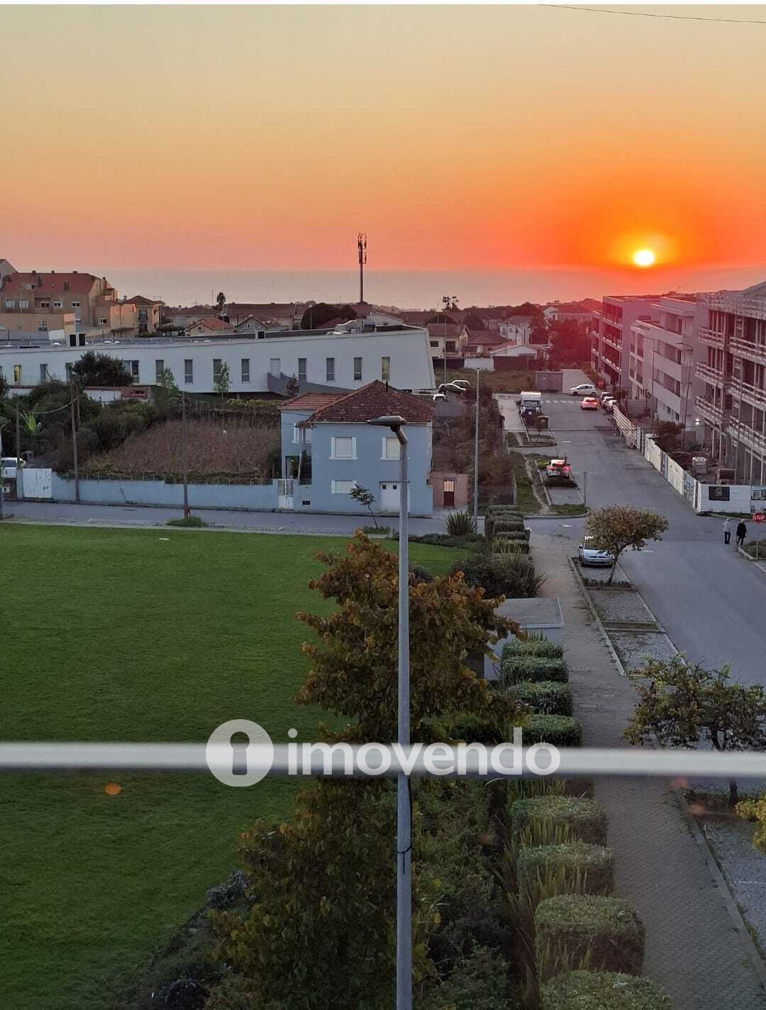 Penthouse T3 com varandas com vista mar e garagem, na Madalena