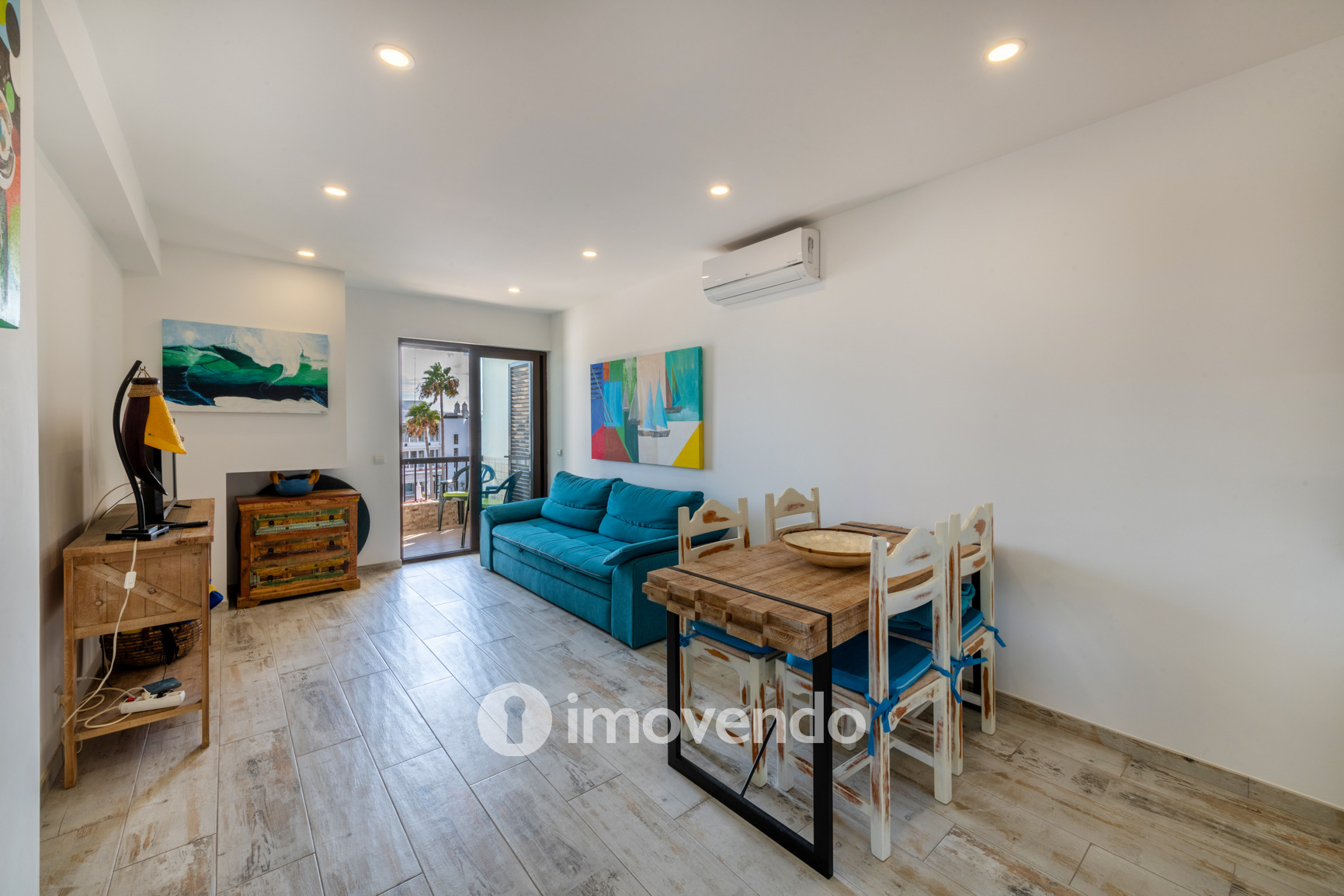 Apartamento T2, com cozinha equipada e vista mar, em Albufeira