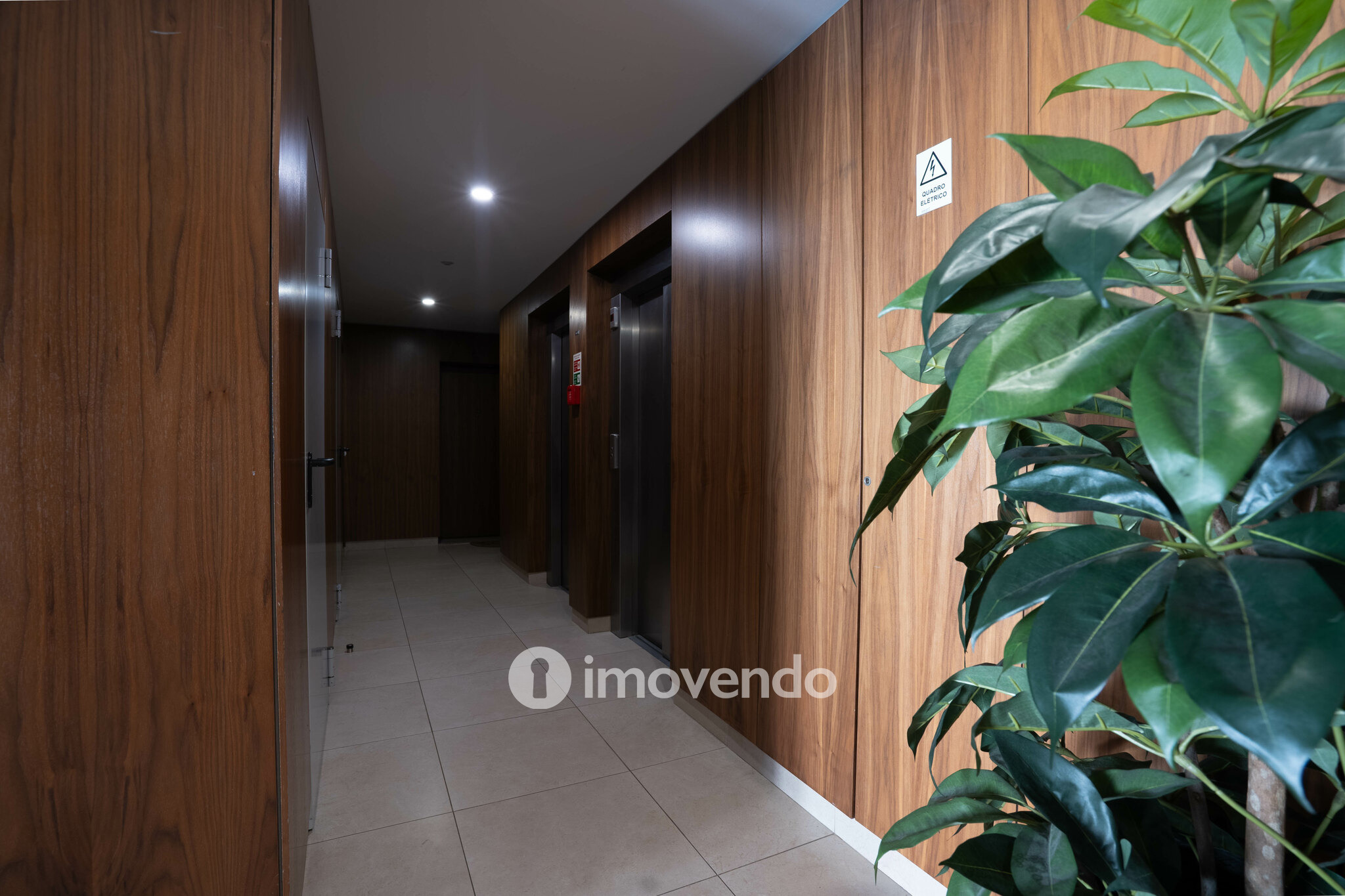 Penthouse T3 com varandas com vista mar e garagem, na Madalena
