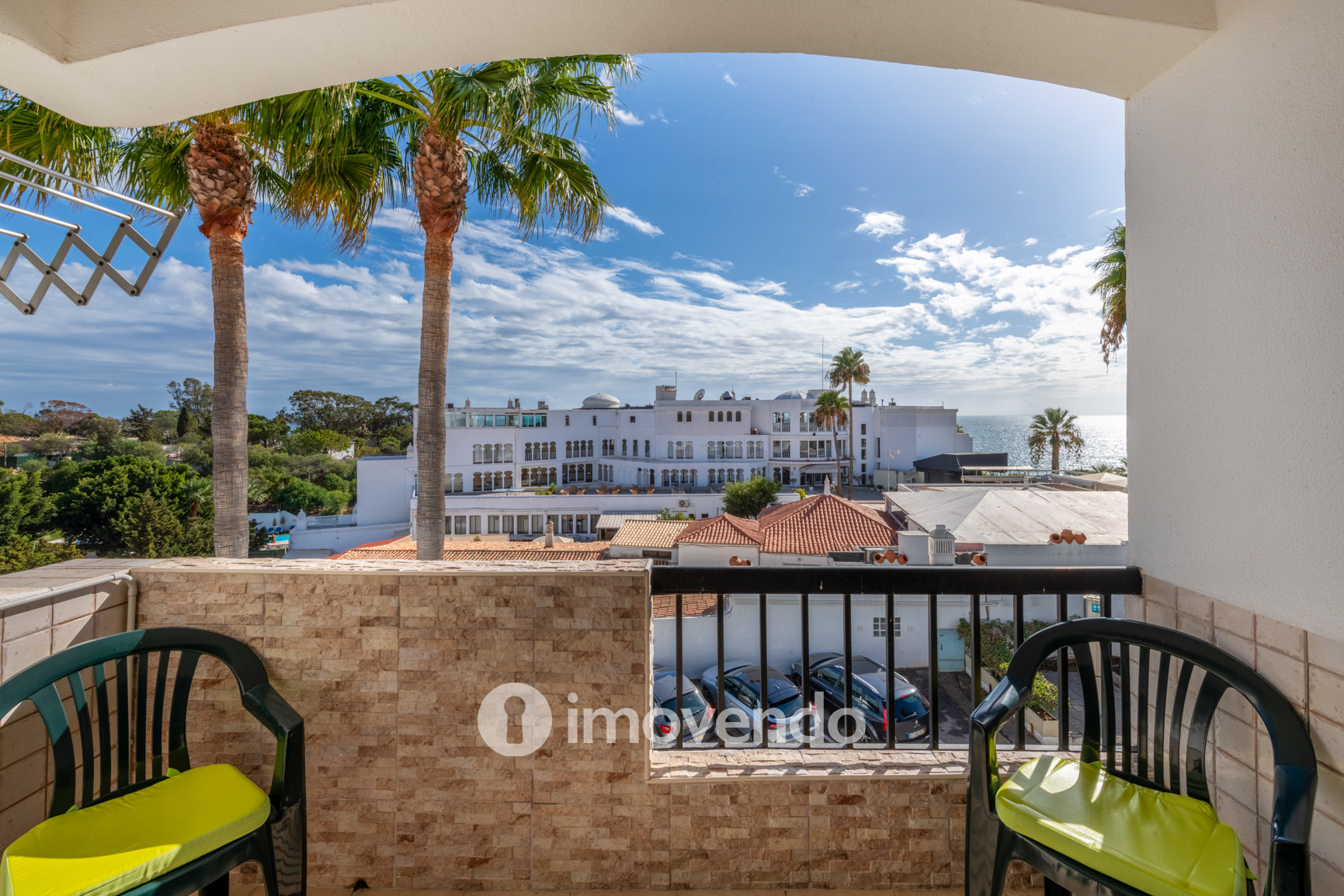 Apartamento T2, com cozinha equipada e vista mar, em Albufeira