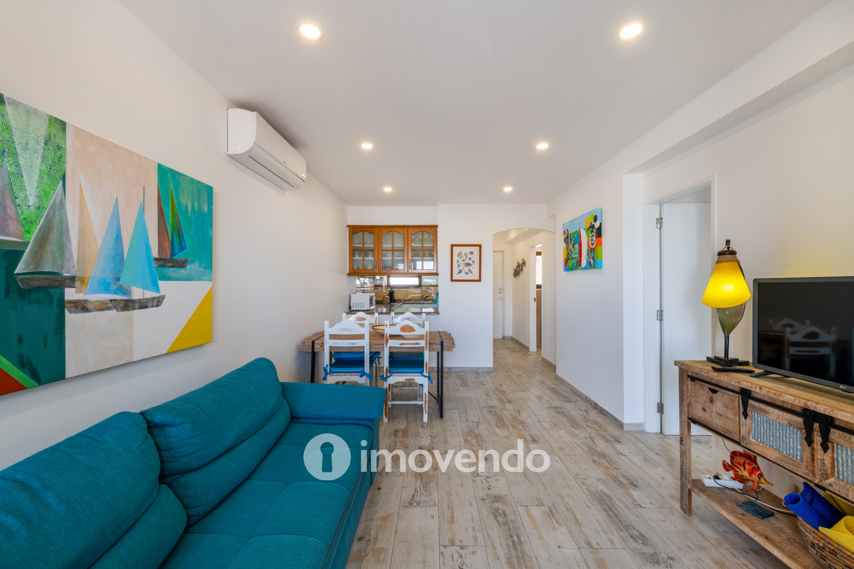 Apartamento T2, com cozinha equipada e vista mar, em Albufeira