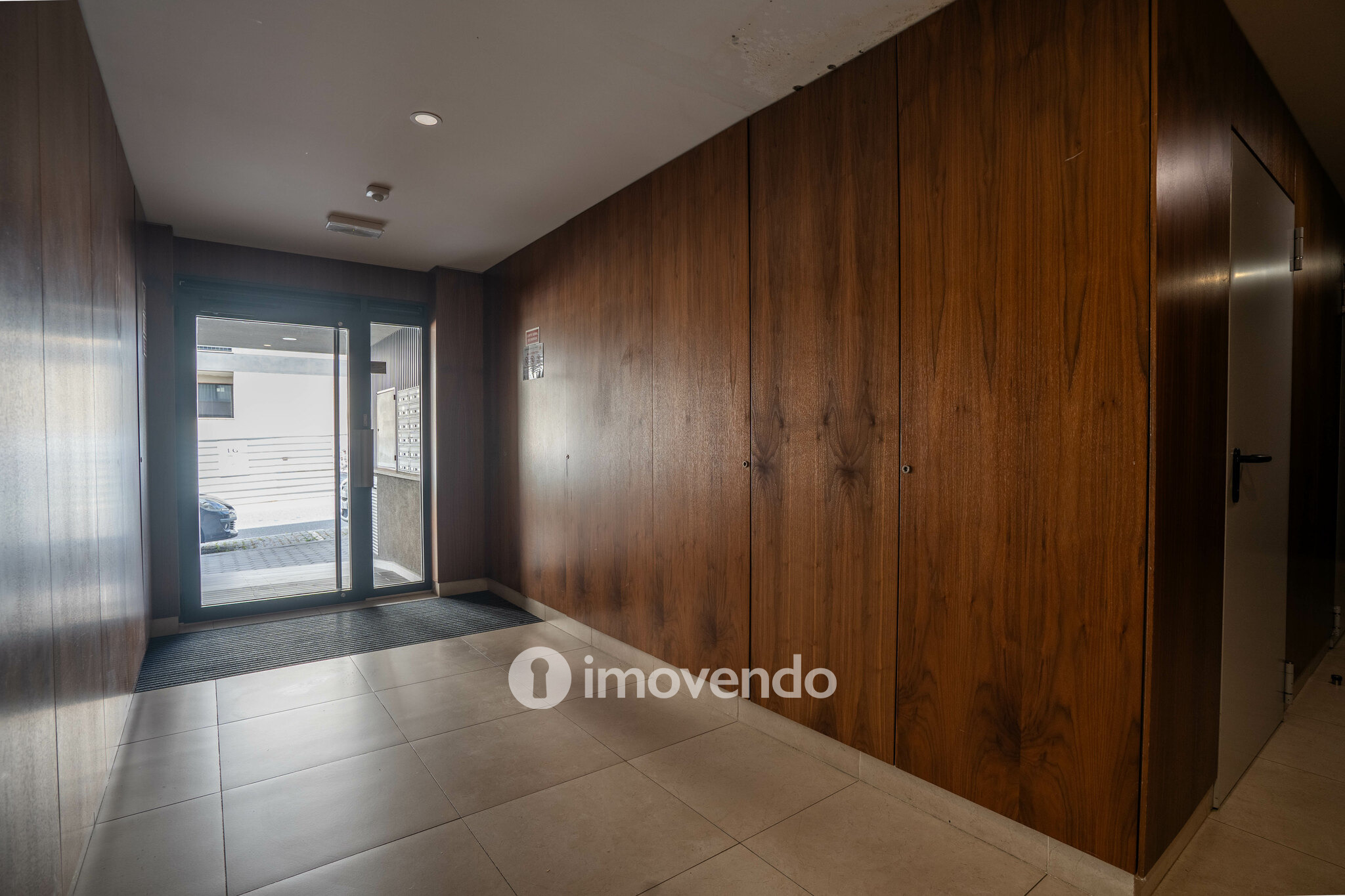 Penthouse T3 com varandas com vista mar e garagem, na Madalena