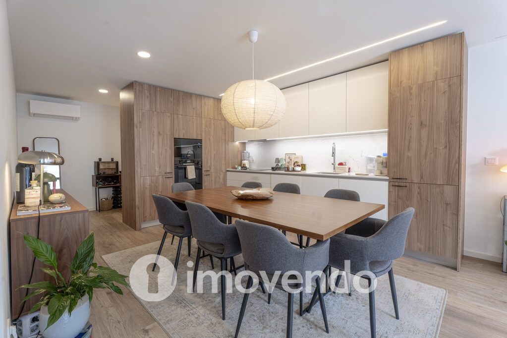 Apartamento T2 em Vila Nova de Gaia, Santa Marinha com 93 m<sup>2</sup> por 365.000