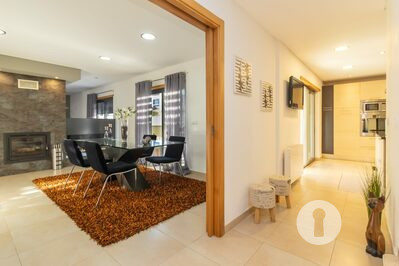 Moradia T5 com piscina e jardim, em Setúbal - 3