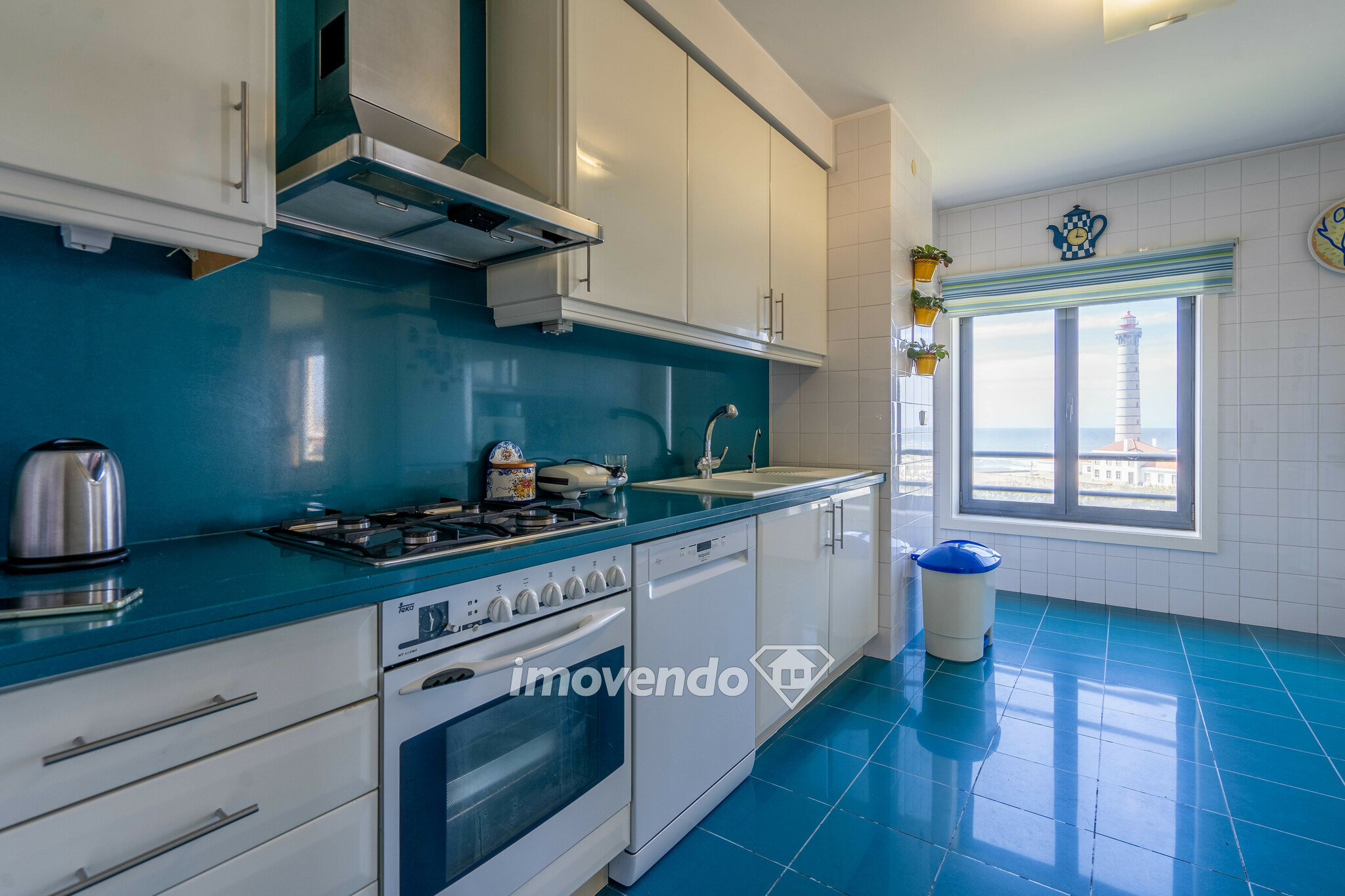 Apartamento T4 em condomínio, com vista mar, em Leça da Palmeira
