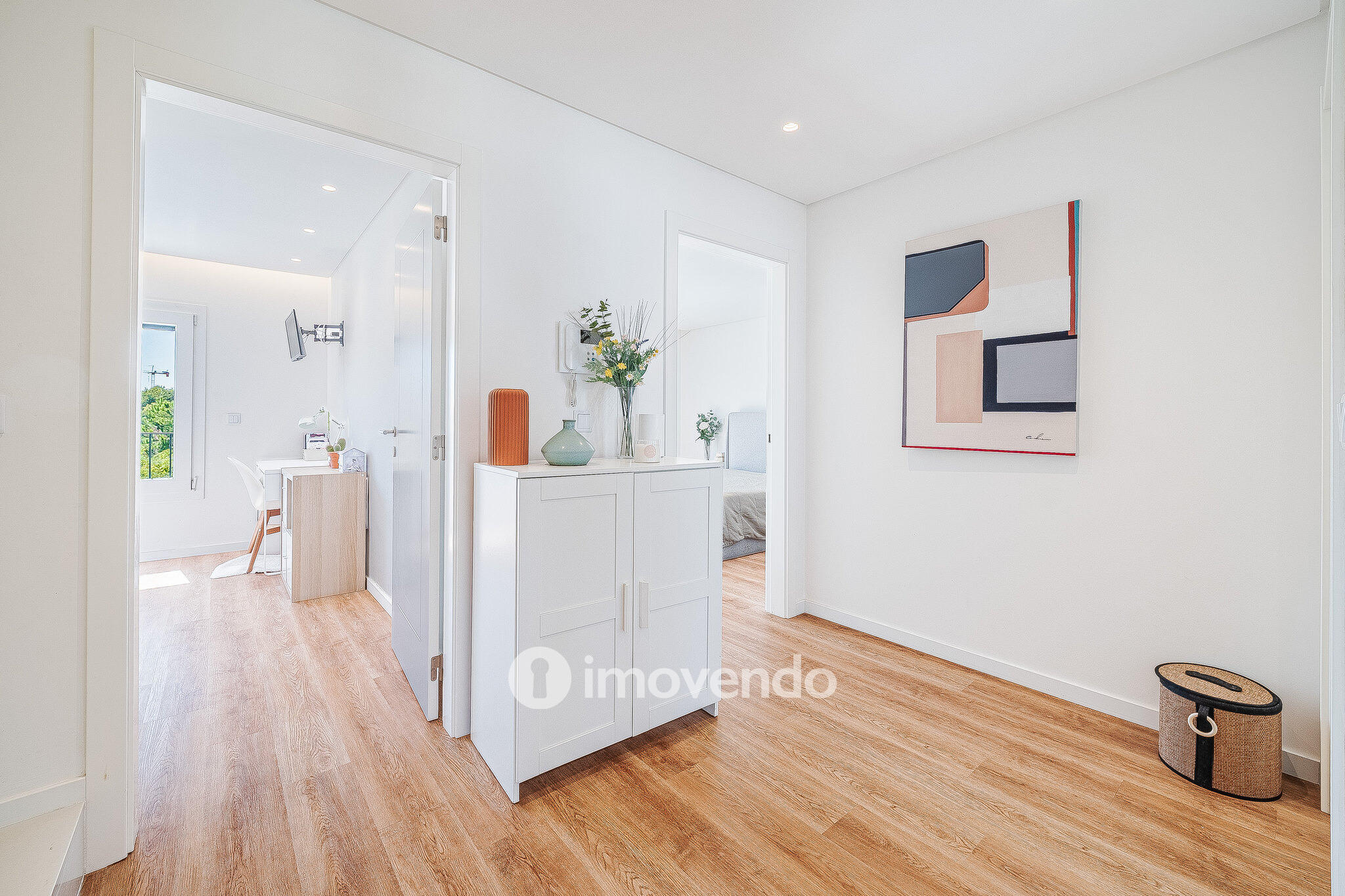 Moradia T3+1 moderna, com garagem e áreas amplas, em Alcochete