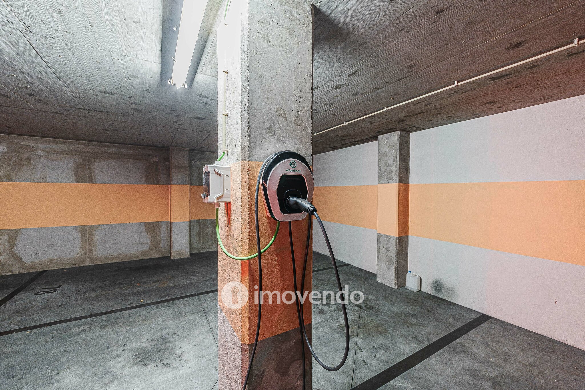 Apartamento T4, com estacionamento e arrecadação, na Alta de Lisboa