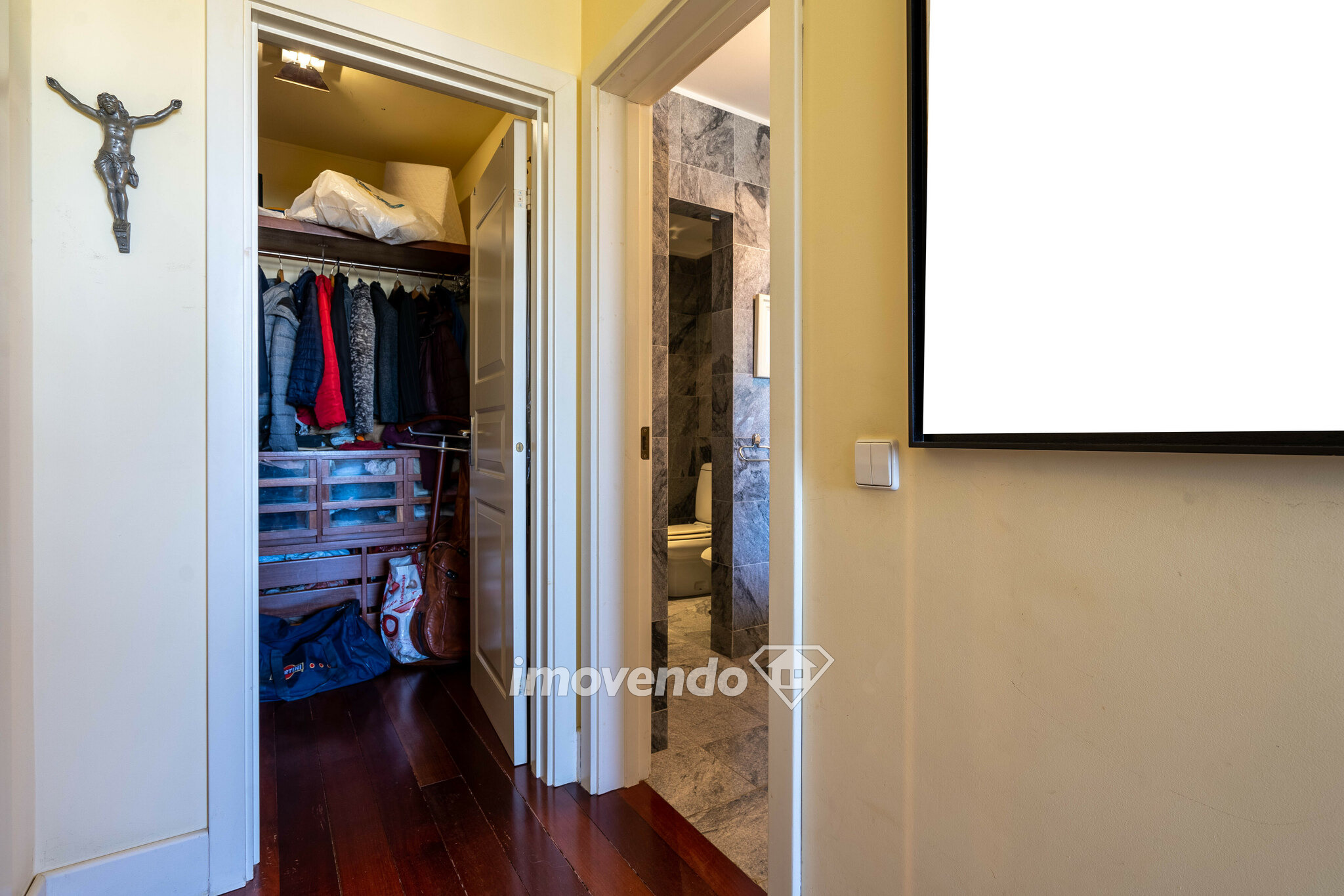 Apartamento T4 em condomínio, com vista mar, em Leça da Palmeira