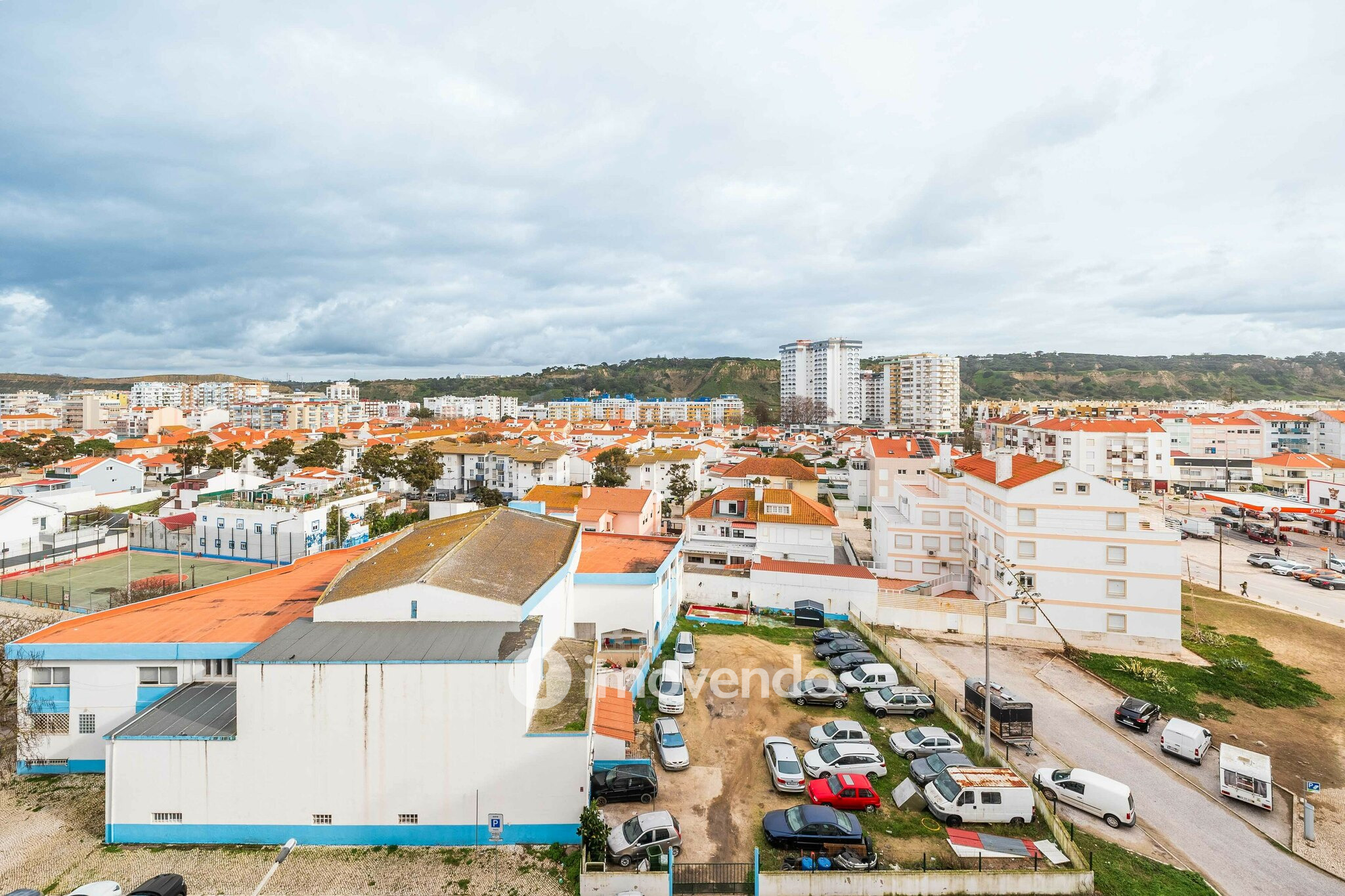 Apartamento T1 junto à praia, com estacionamento, Costa da Caparica
