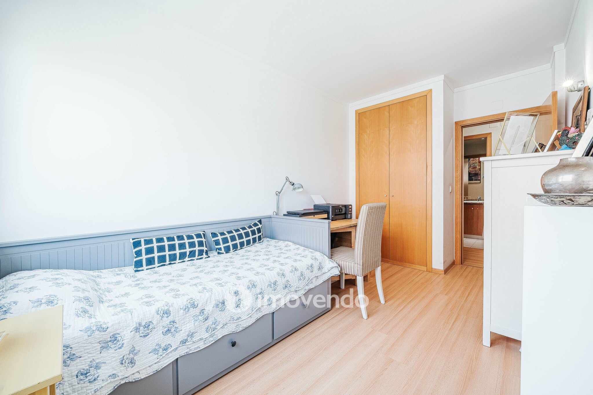 Apartamento T4, com estacionamento e arrecadação, na Alta de Lisboa