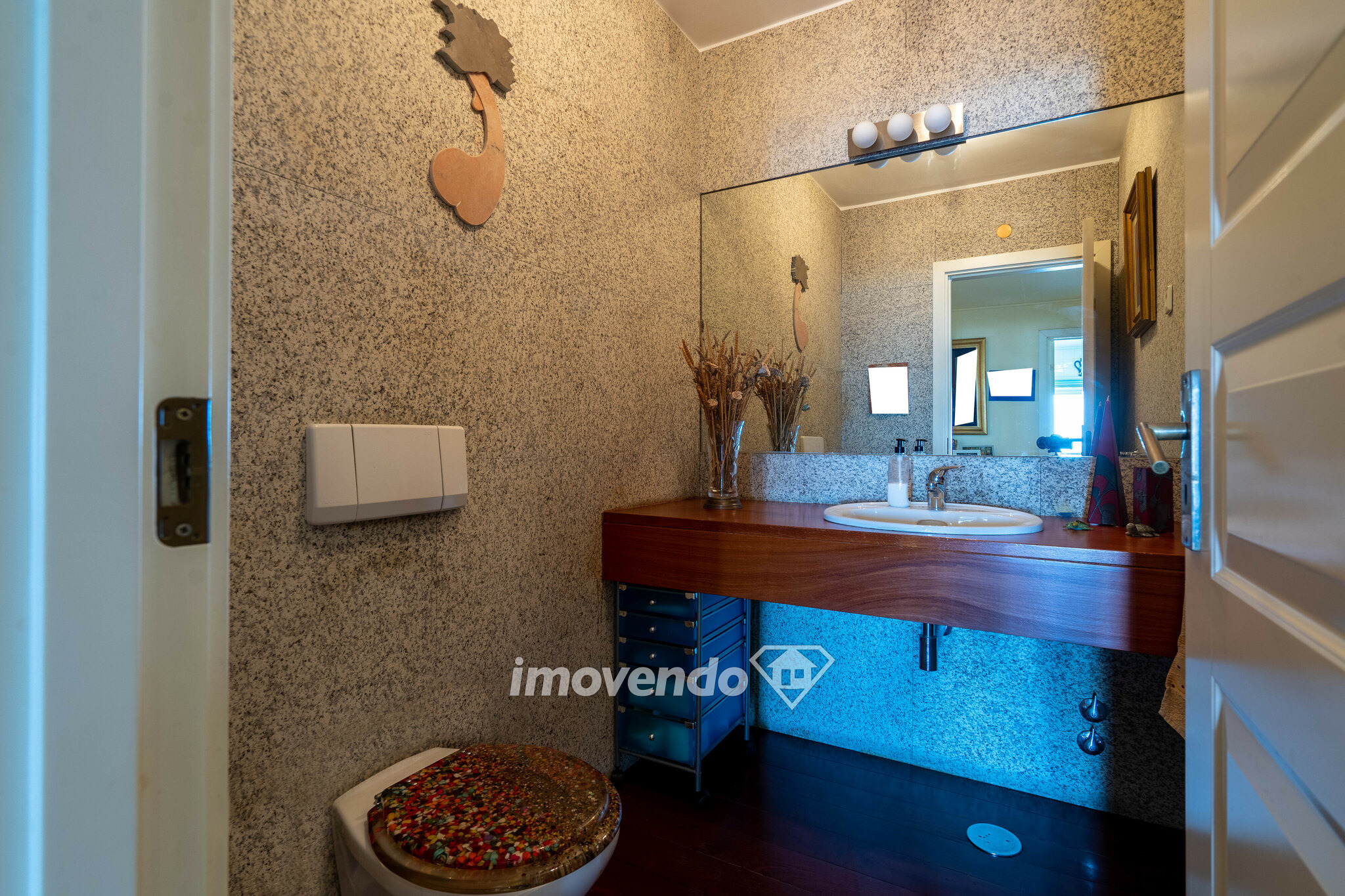 Apartamento T4 em condomínio, com vista mar, em Leça da Palmeira