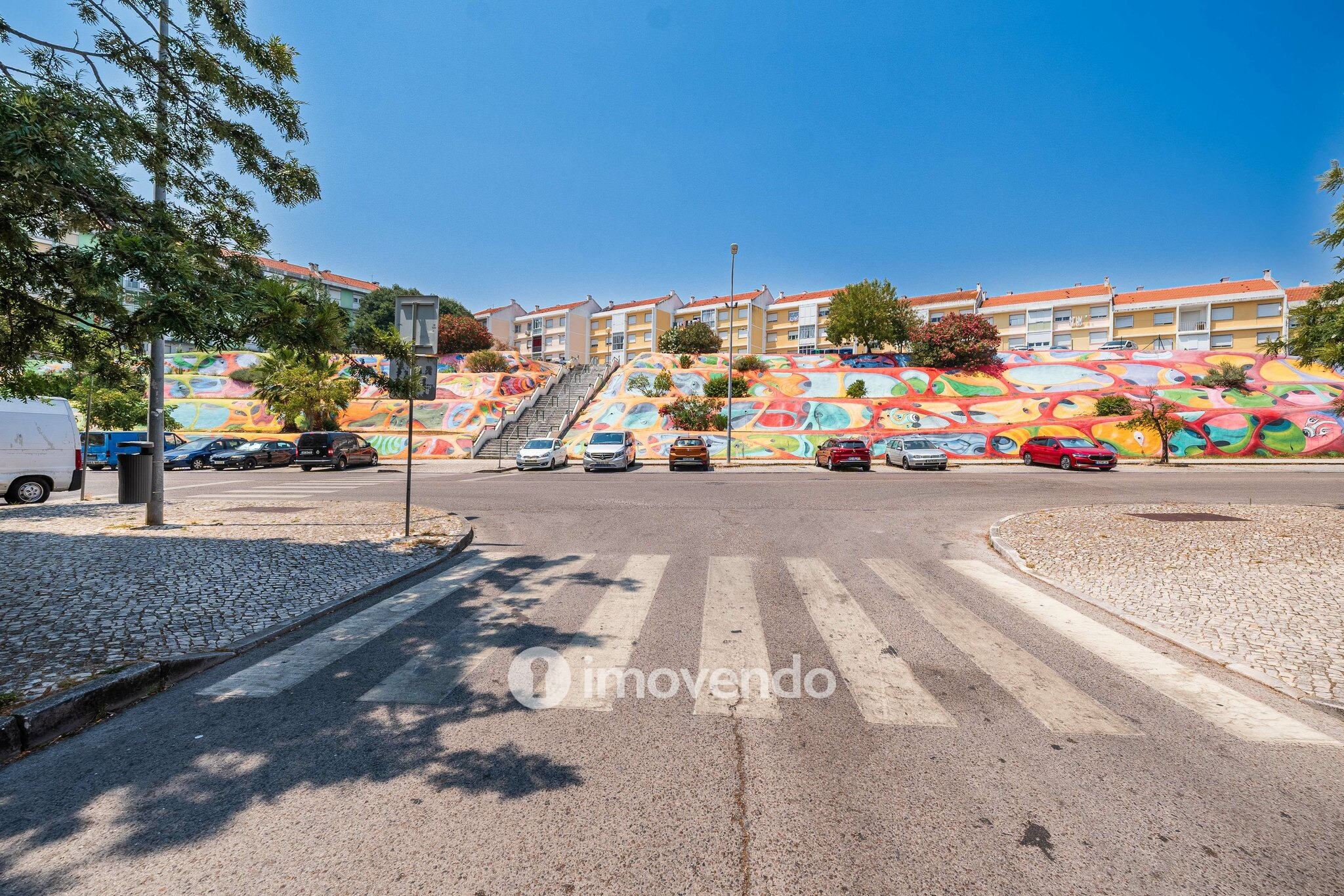 Apartamento T4, com estacionamento e arrecadação, na Alta de Lisboa