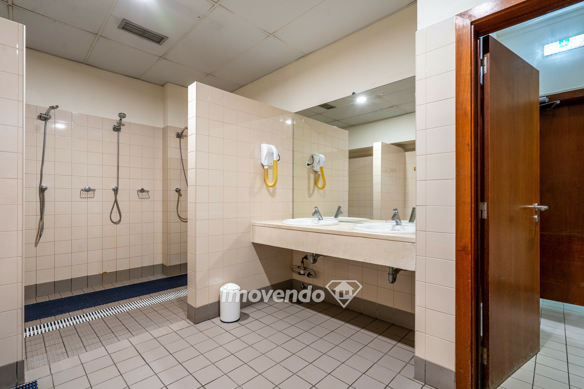 Apartamento T4 em condomínio, com vista mar, em Leça da Palmeira