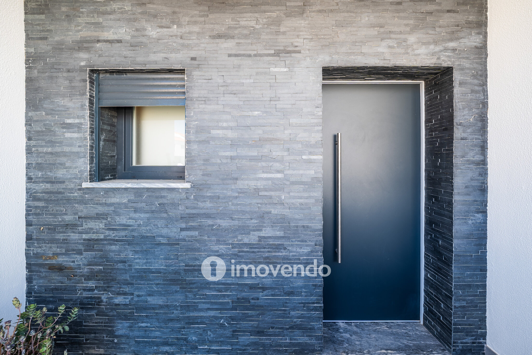 Moradia T3+1 moderna, com garagem e áreas amplas, em Alcochete