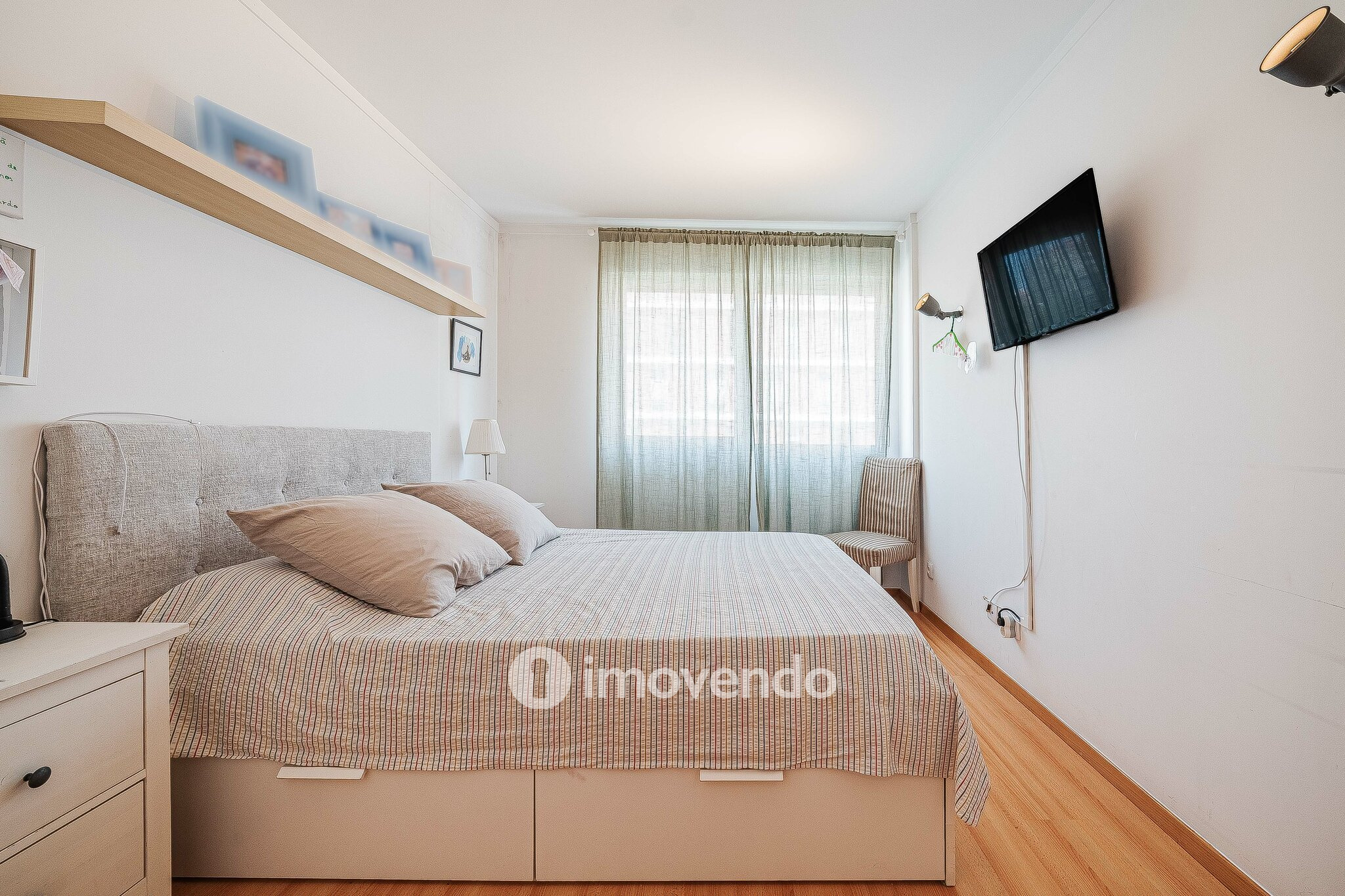 Apartamento T4, com estacionamento e arrecadação, na Alta de Lisboa