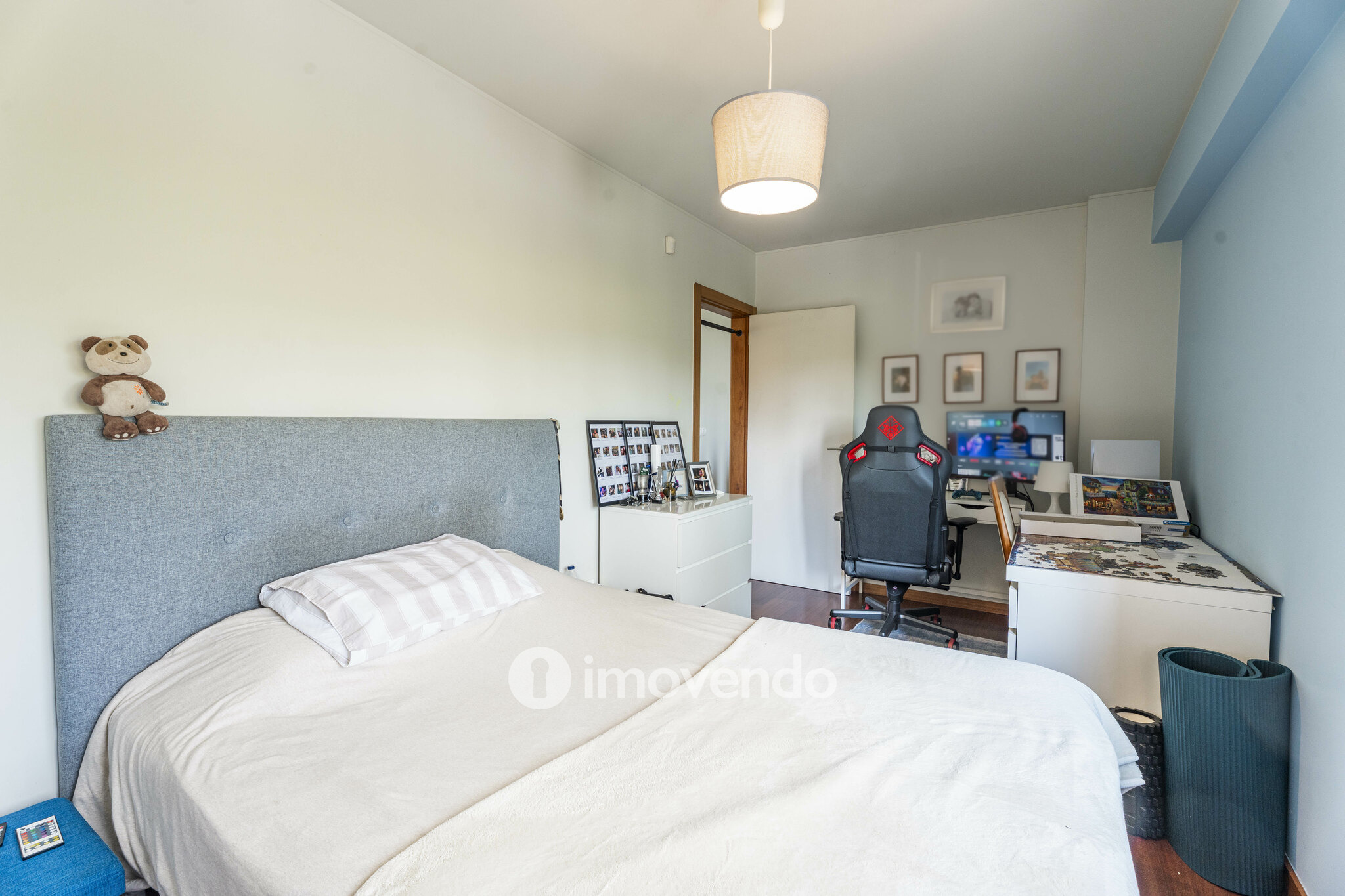 Moradia T3 moderna, com garagem e jardim, em Custóias, Porto