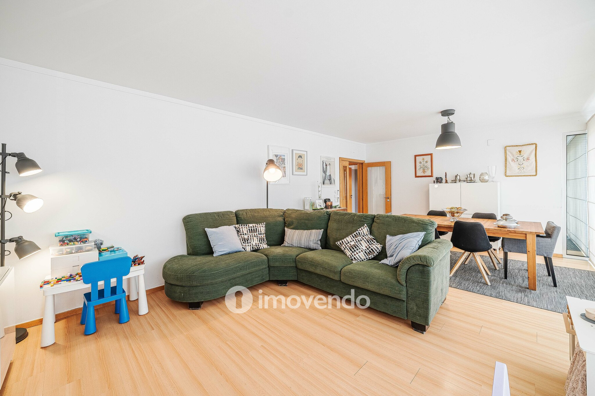 Apartamento T4, com estacionamento e arrecadação, na Alta de Lisboa