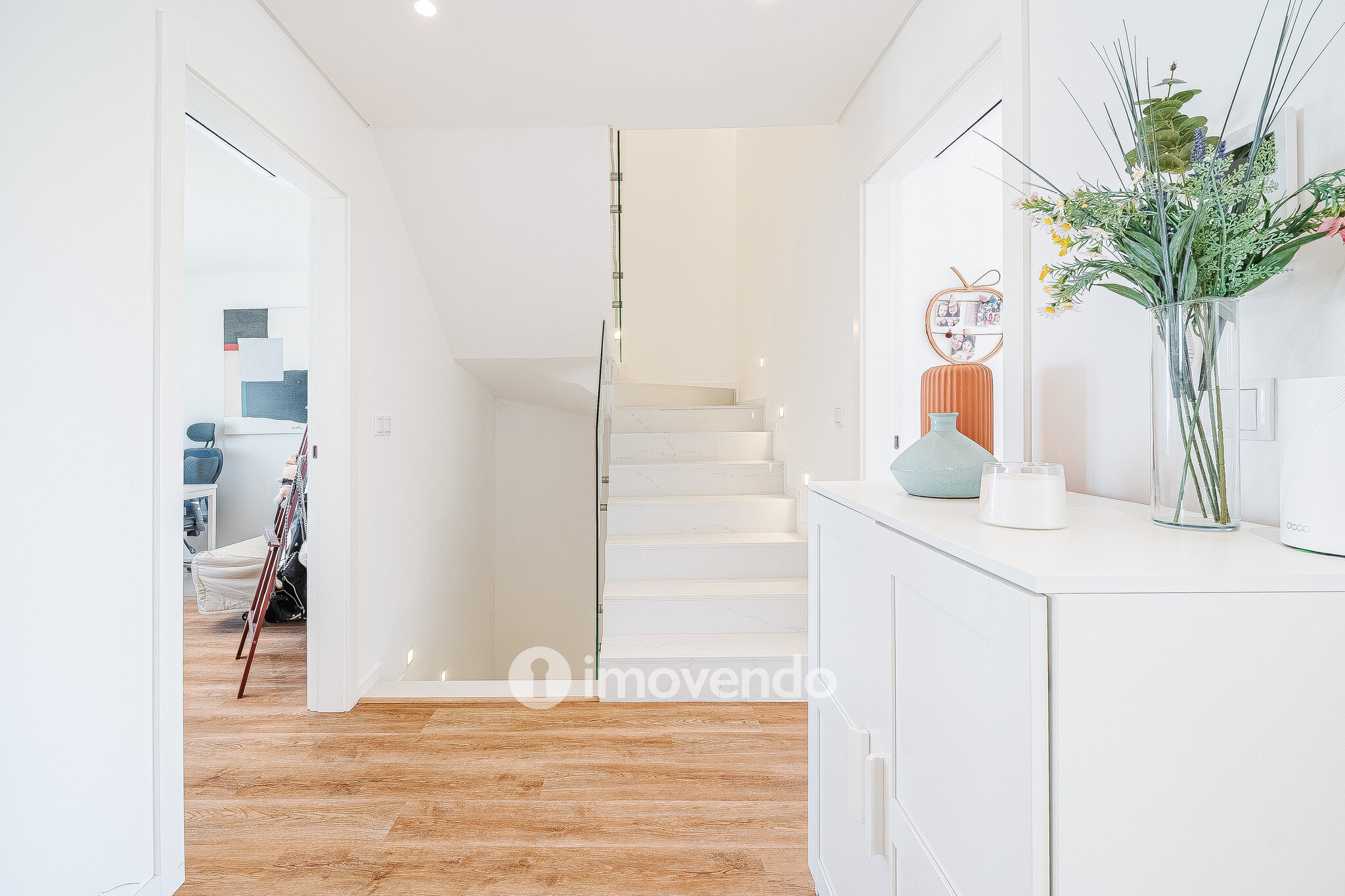 Moradia T3+1 moderna, com garagem e áreas amplas, em Alcochete