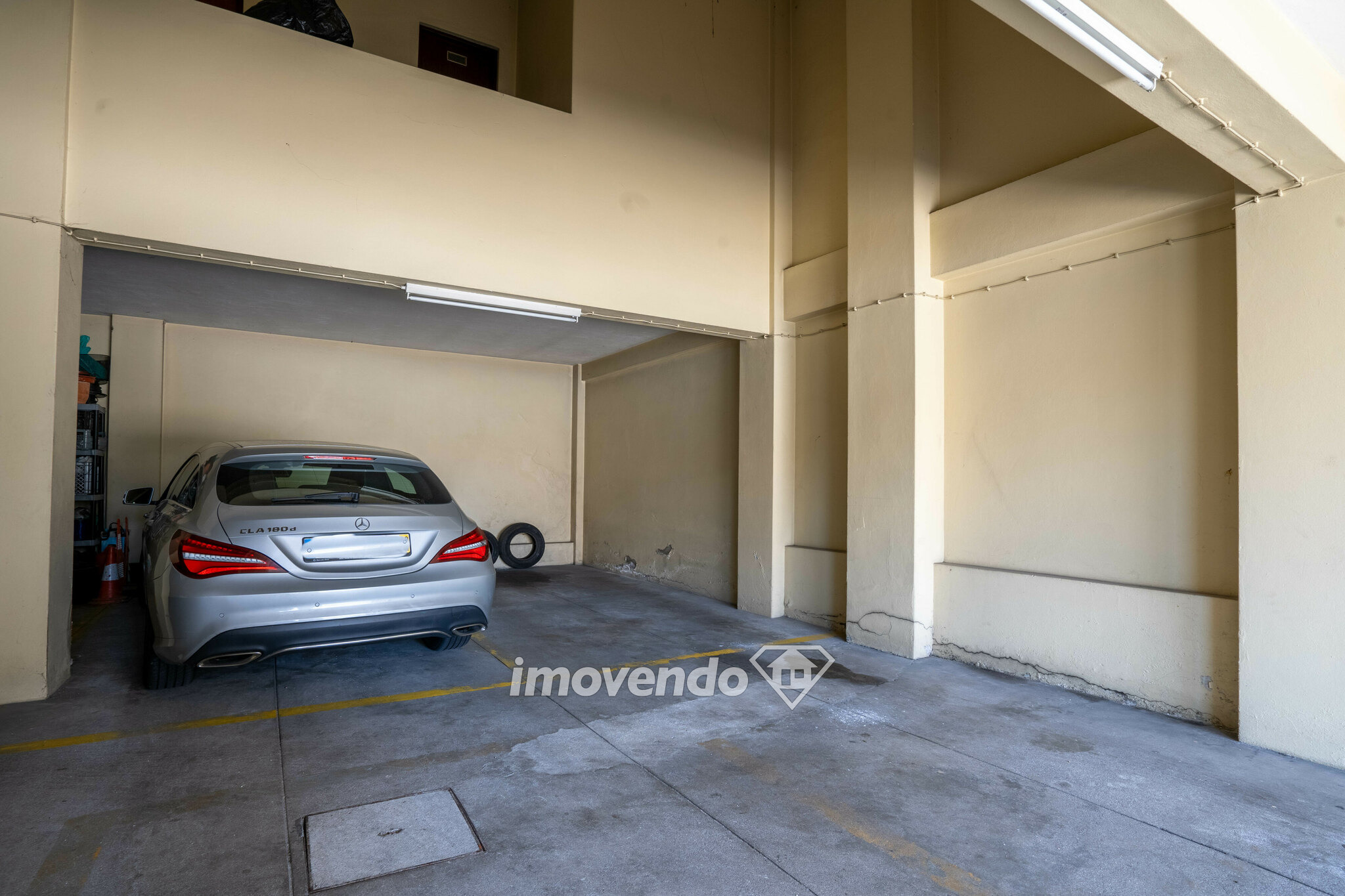 Apartamento T3, com lugar de estacionamento, em Paranhos, no Porto