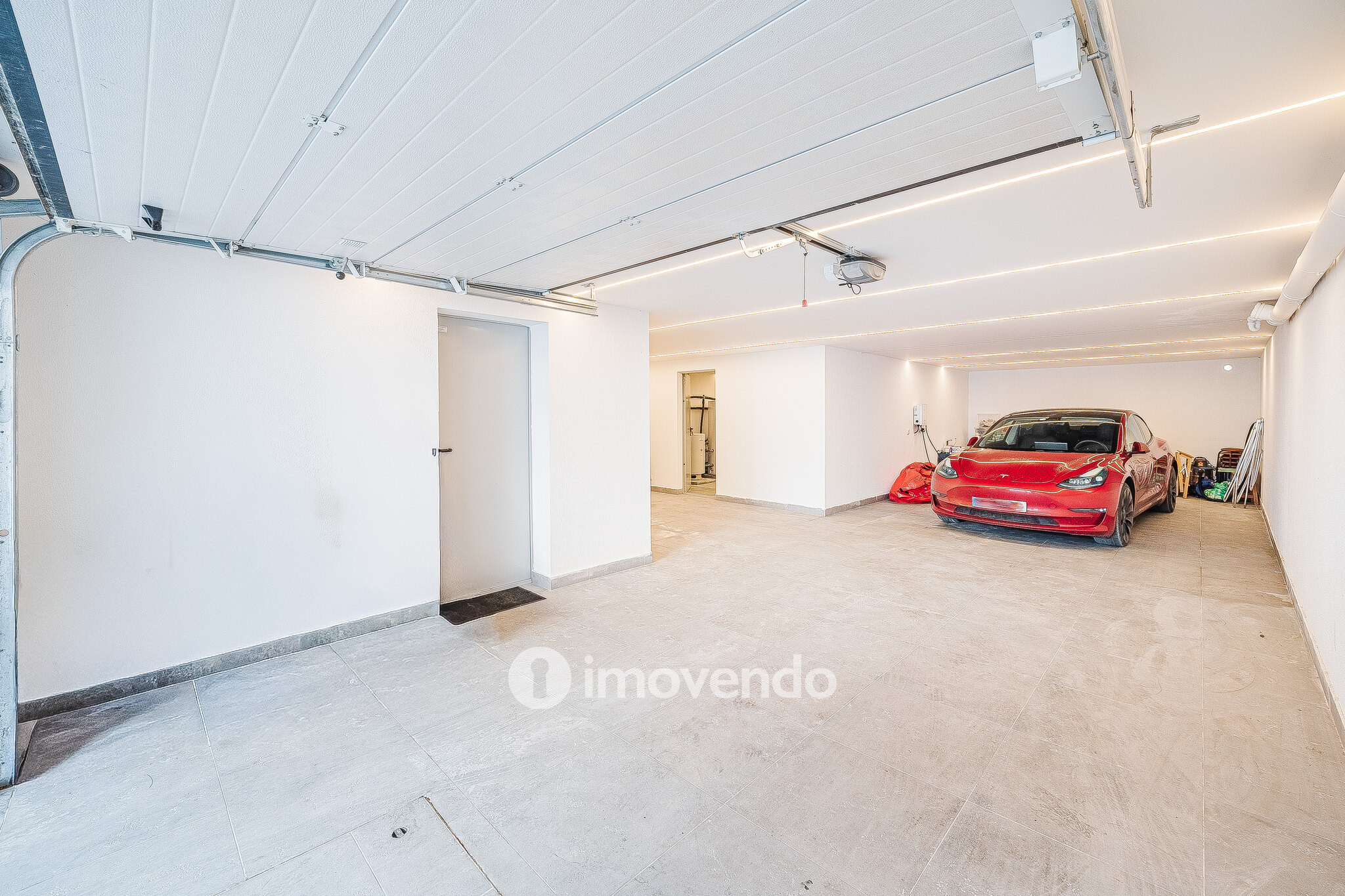 Moradia T3+1 moderna, com garagem e áreas amplas, em Alcochete