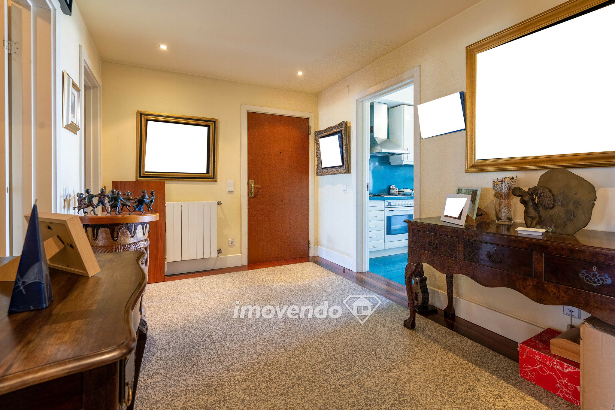 Apartamento T4 em condomínio, com vista mar, em Leça da Palmeira