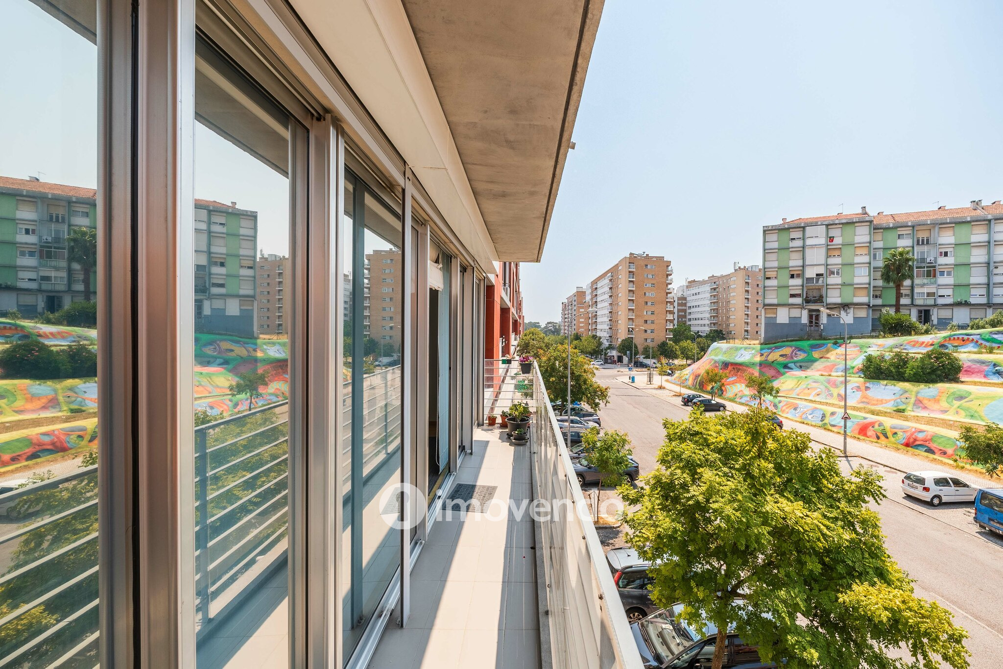 Apartamento T4, com estacionamento e arrecadação, na Alta de Lisboa
