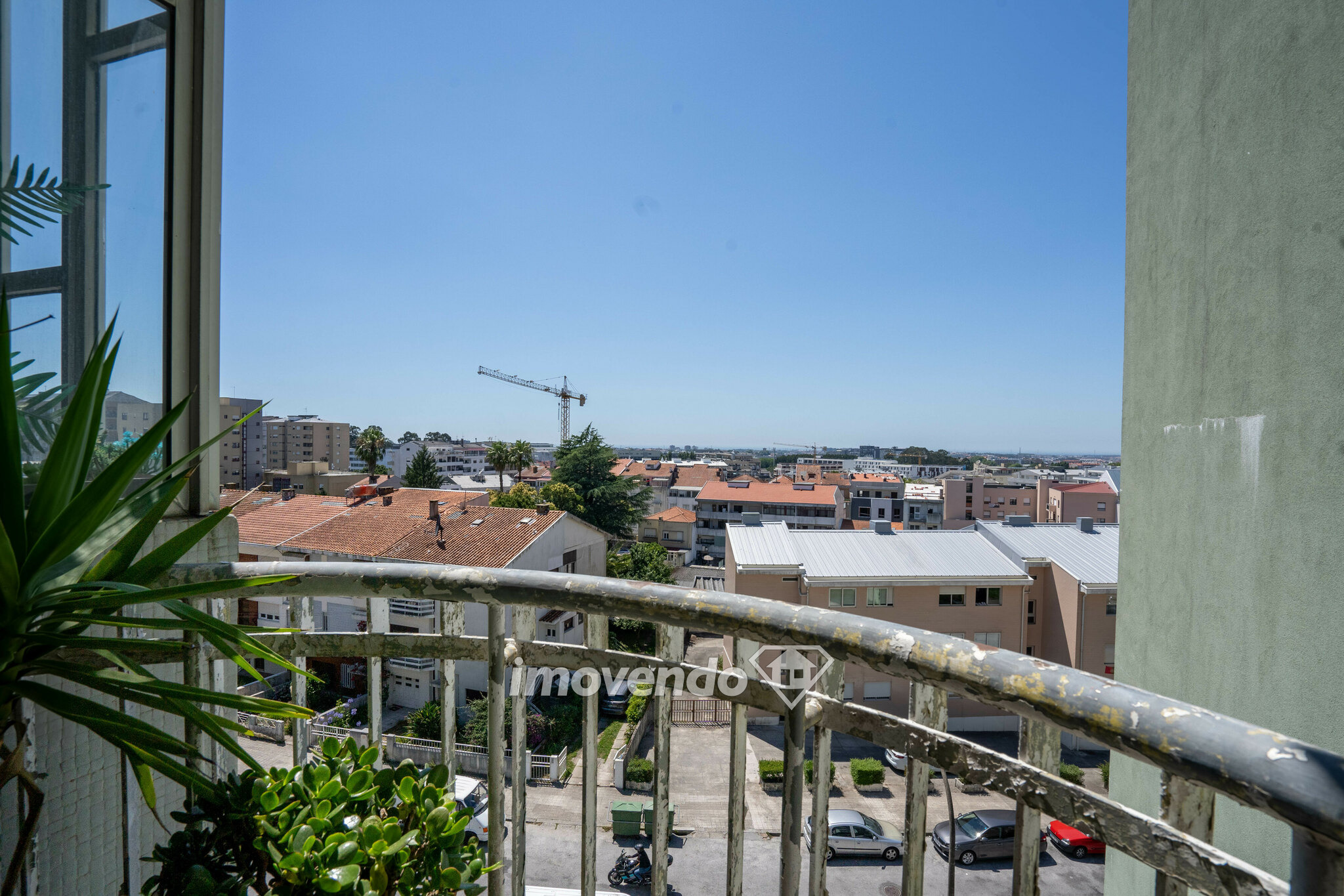 Apartamento T3, com lugar de estacionamento, em Paranhos, no Porto