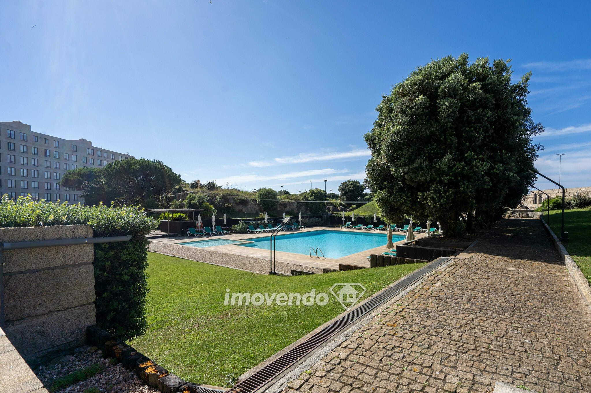 Apartamento T4 em condomínio, com vista mar, em Leça da Palmeira